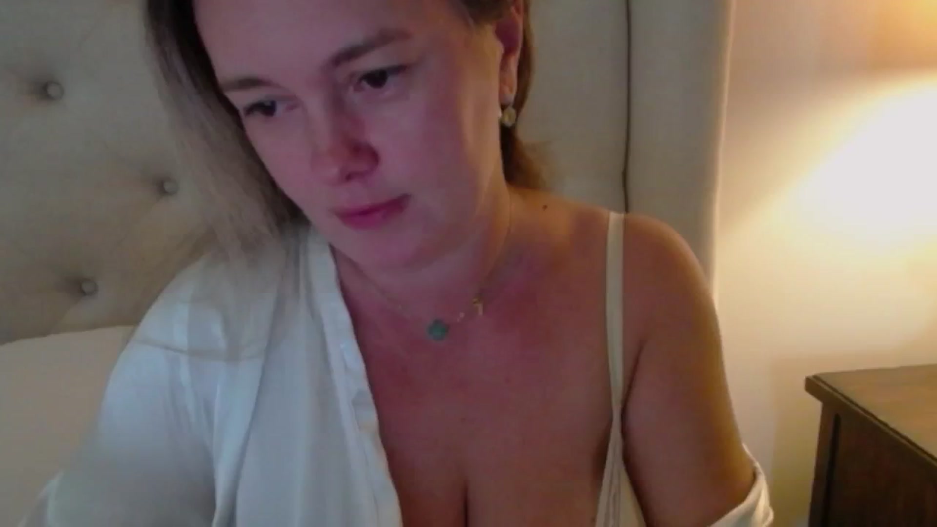 Gallery image thumbnail from J0llye's myfreecams stream on, 08/22/2024, 16:50 image 12 of 20