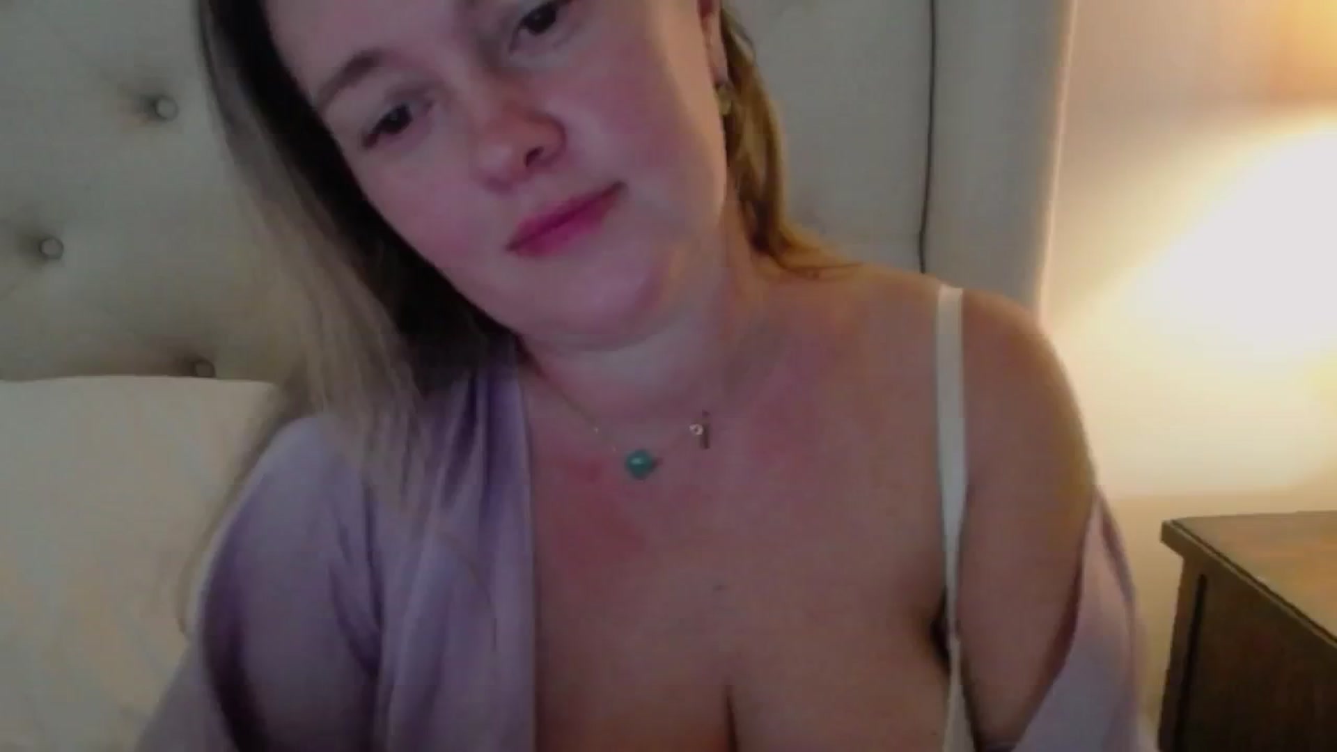 Gallery image thumbnail from J0llye's myfreecams stream on, 08/23/2024, 17:02 image 9 of 20
