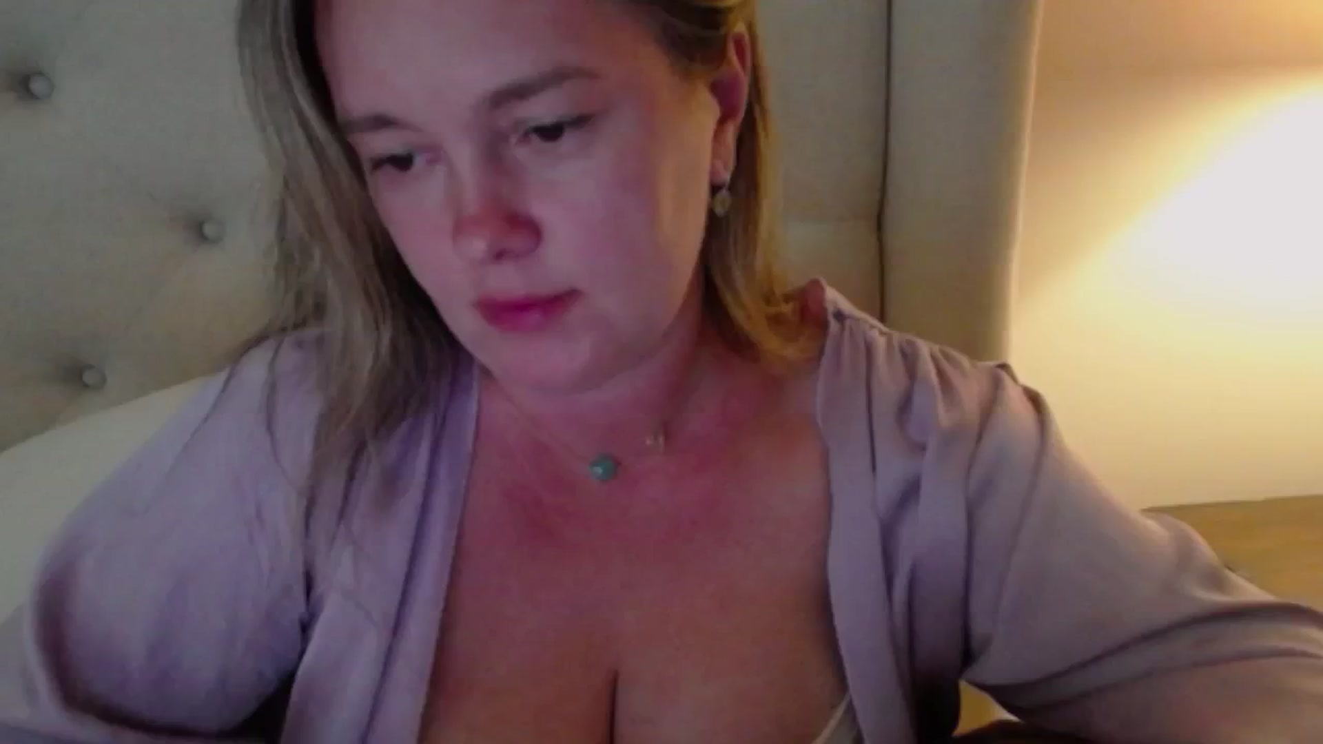 Gallery image thumbnail from J0llye's myfreecams stream on, 08/29/2024, 19:49 image 7 of 20