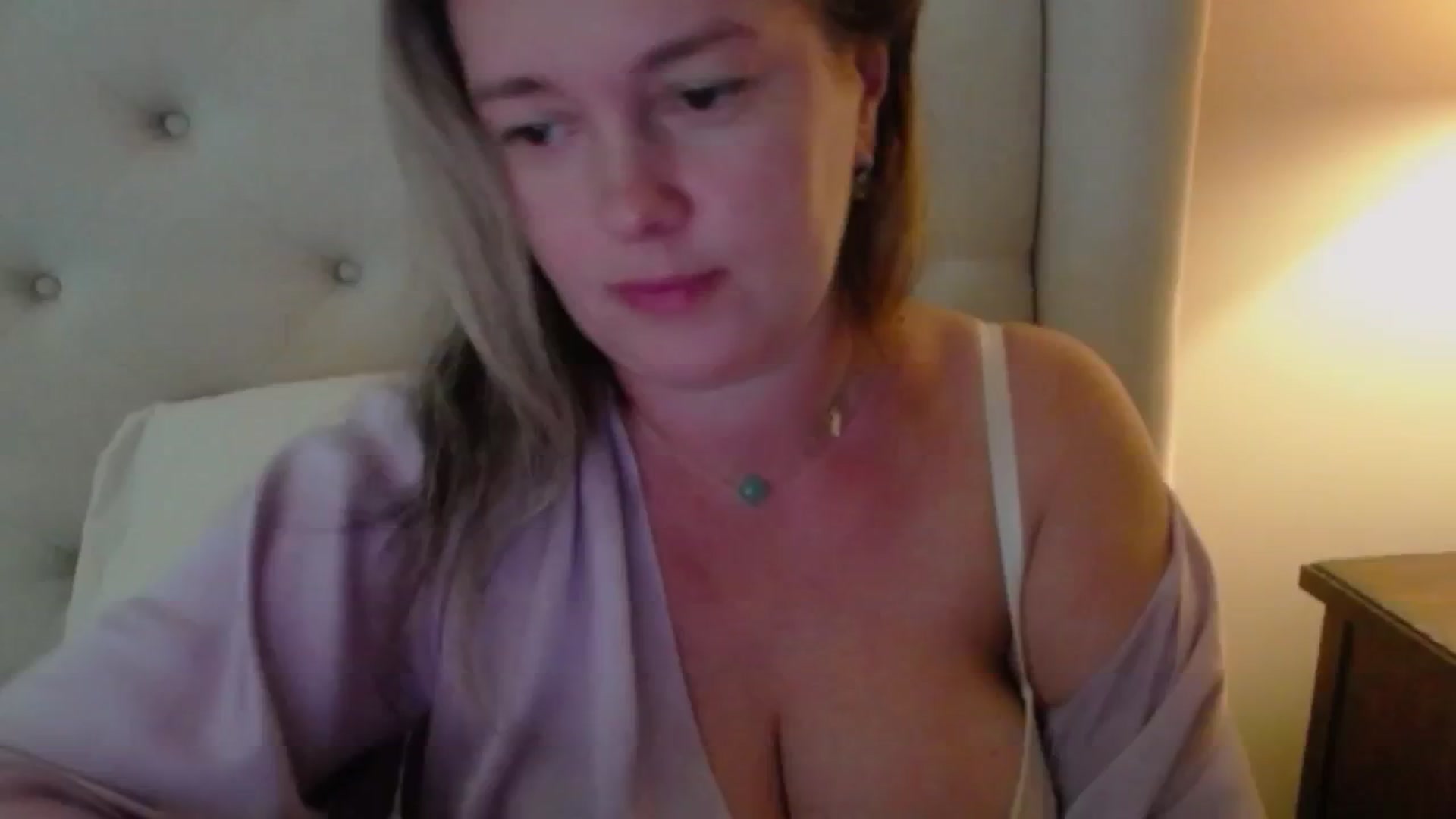 Gallery image thumbnail from J0llye's myfreecams stream on, 09/01/2024, 16:44 image 18 of 20