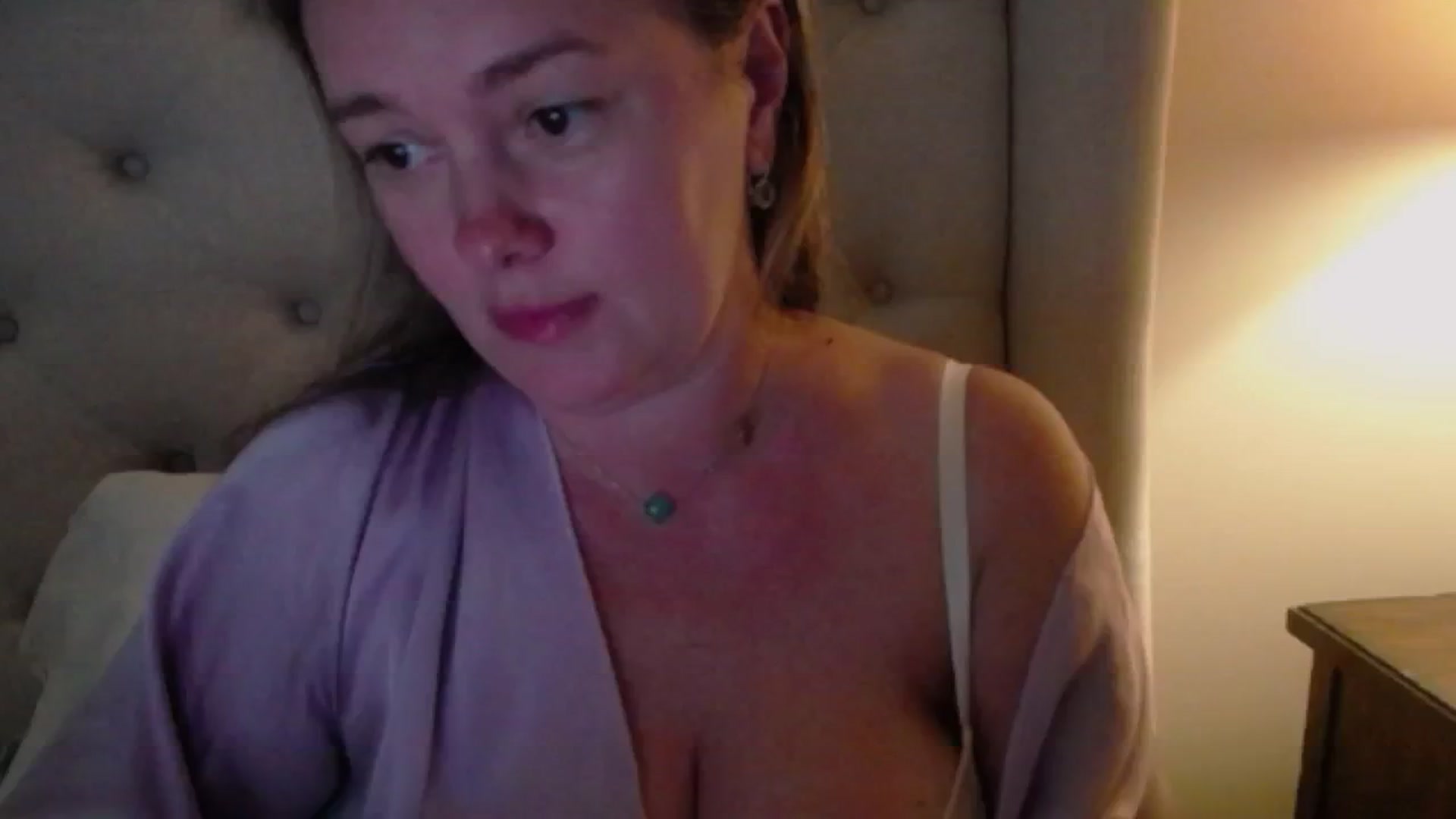 Gallery image thumbnail from J0llye's myfreecams stream on, 09/01/2024, 20:23 image 5 of 20