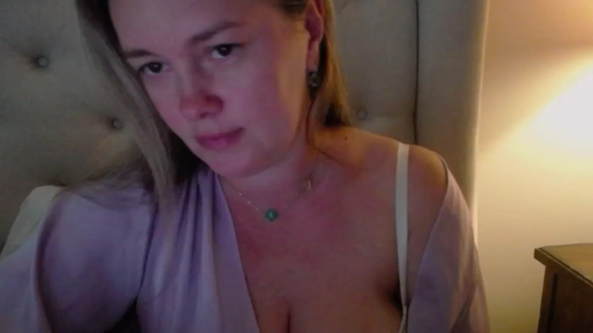 Gallery image thumbnail from J0llye's myfreecams stream on, 09/01/2024, 20:23 image 12 of 20