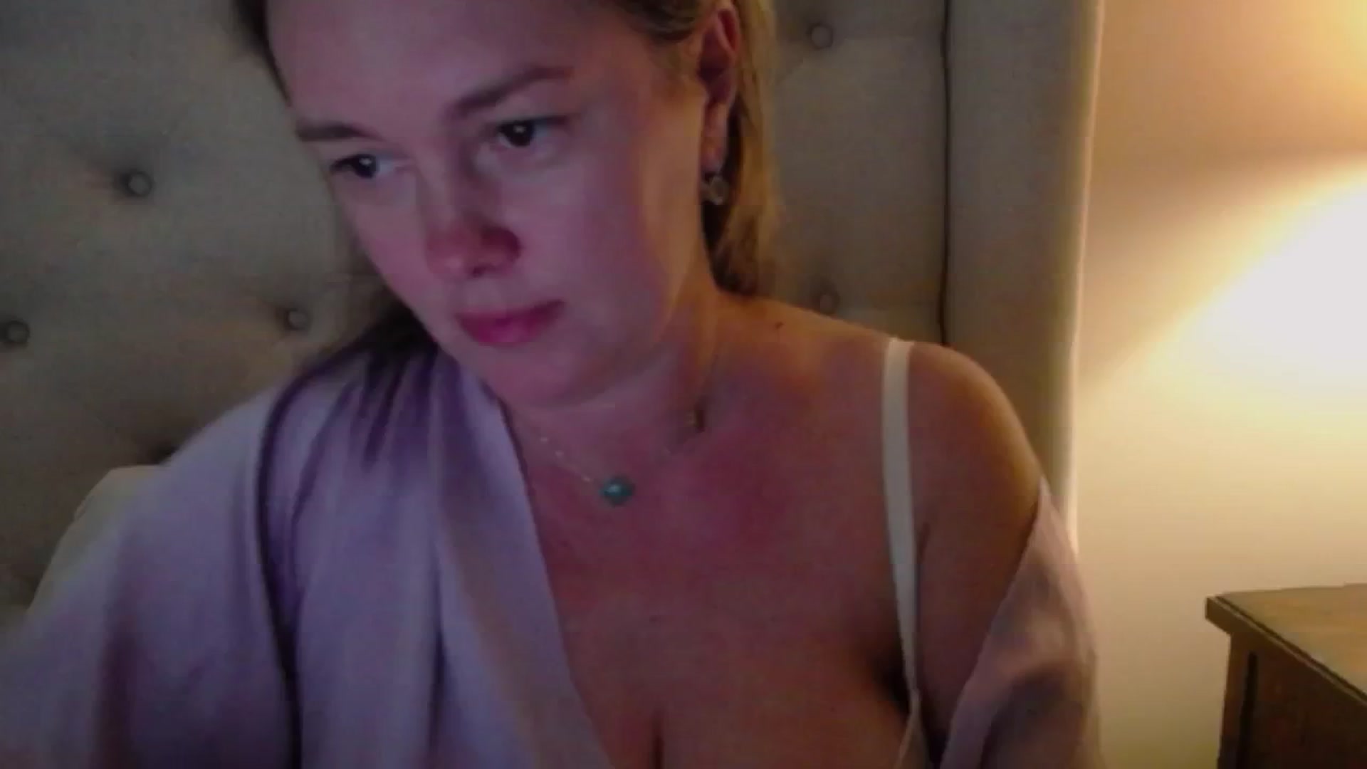 Gallery image thumbnail from J0llye's myfreecams stream on, 09/01/2024, 20:23 image 2 of 20