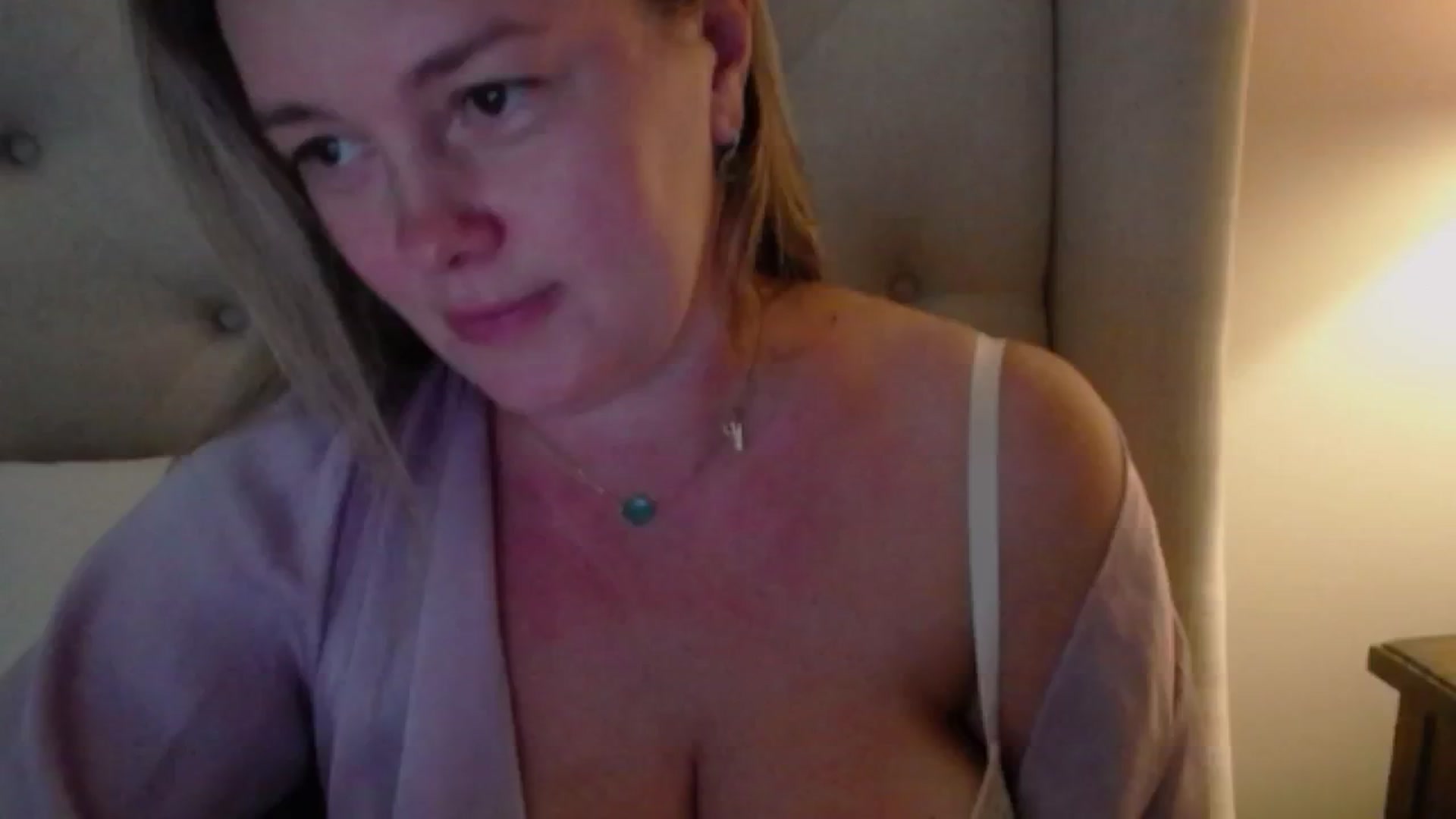 Gallery image thumbnail from J0llye's myfreecams stream on, 09/01/2024, 20:23 image 20 of 20