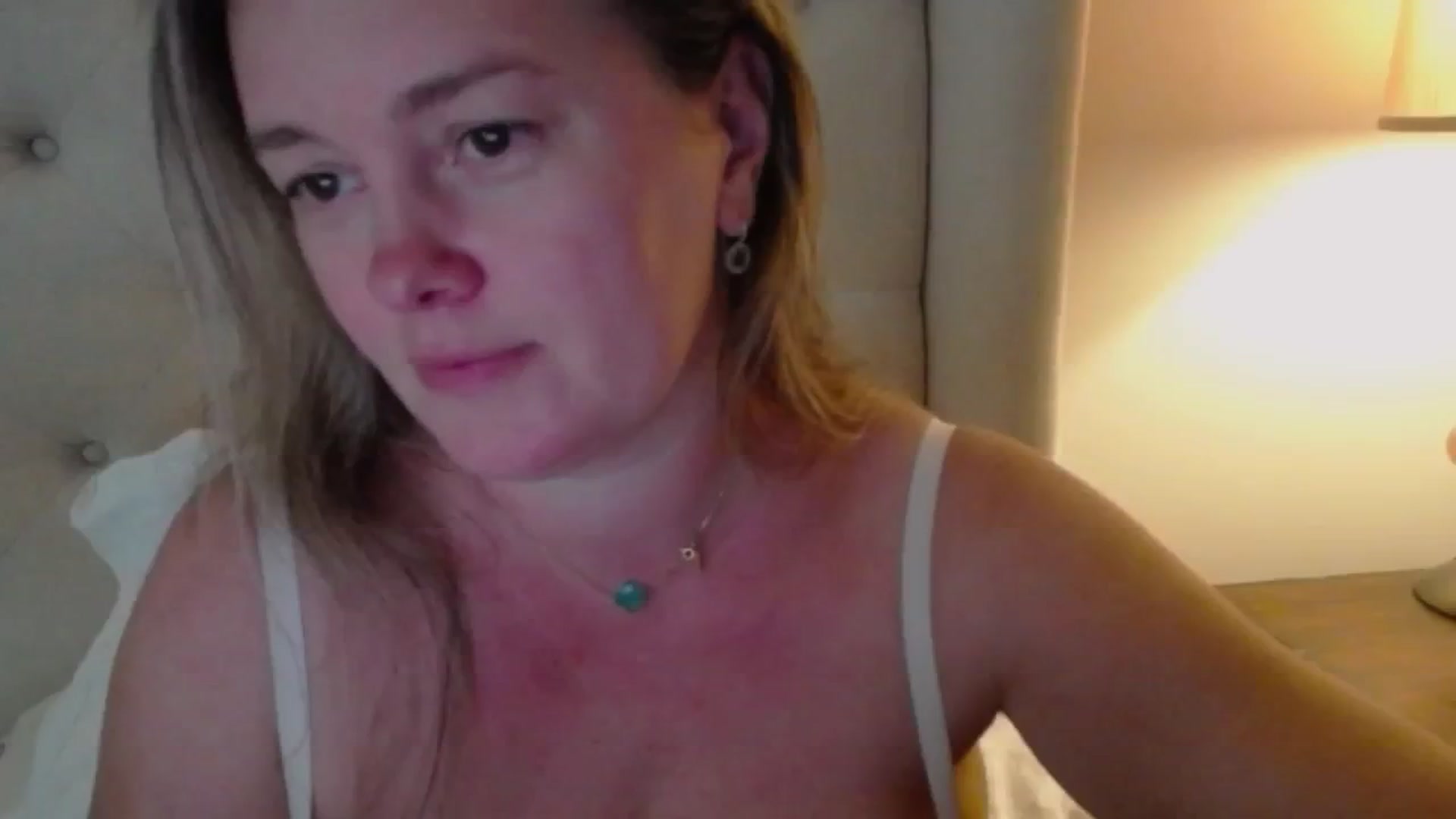 Gallery image thumbnail from J0llye's myfreecams stream on, 09/03/2024, 19:36 image 18 of 20