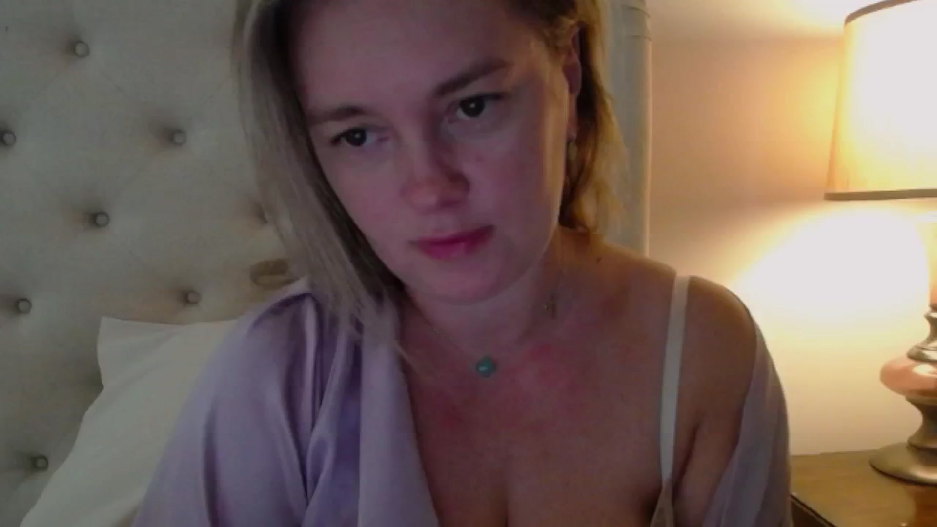 Gallery image thumbnail from J0llye's myfreecams stream on, 09/05/2024, 16:29 image 1 of 20