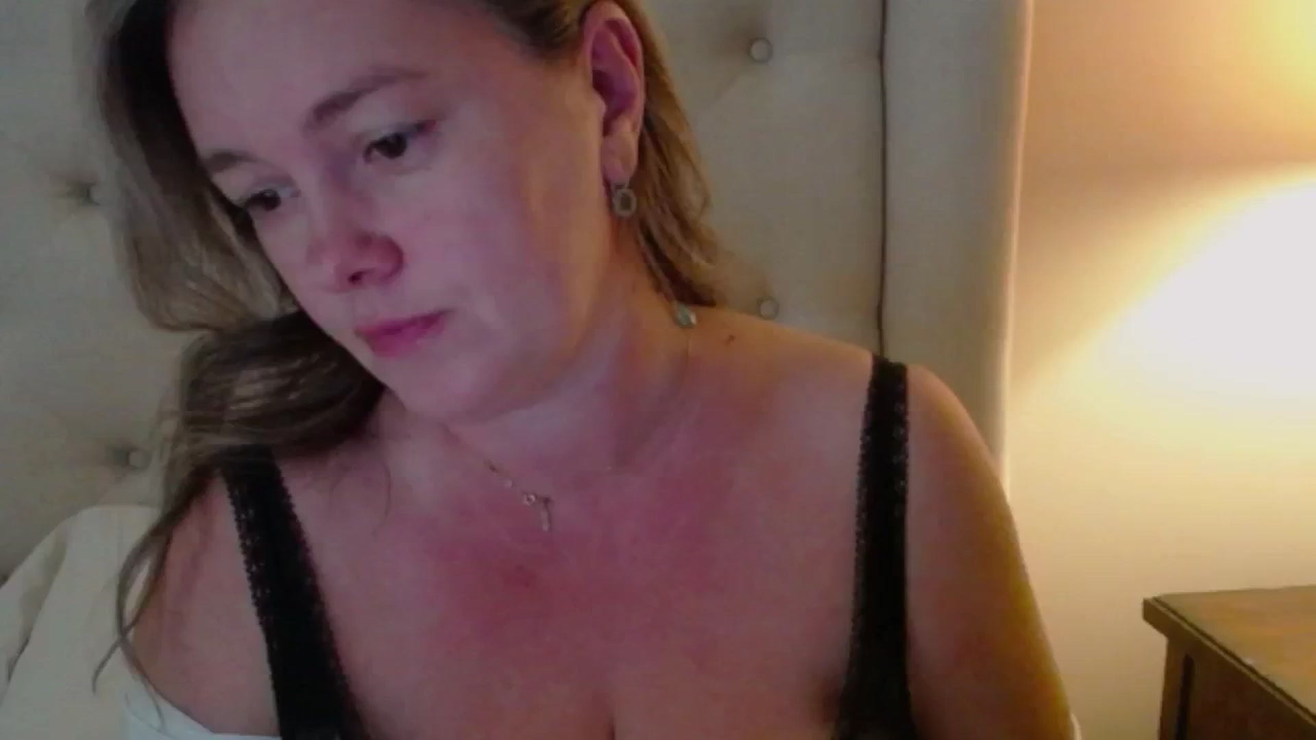 Gallery image thumbnail from J0llye's myfreecams stream on, 09/08/2024, 19:37 image 4 of 20