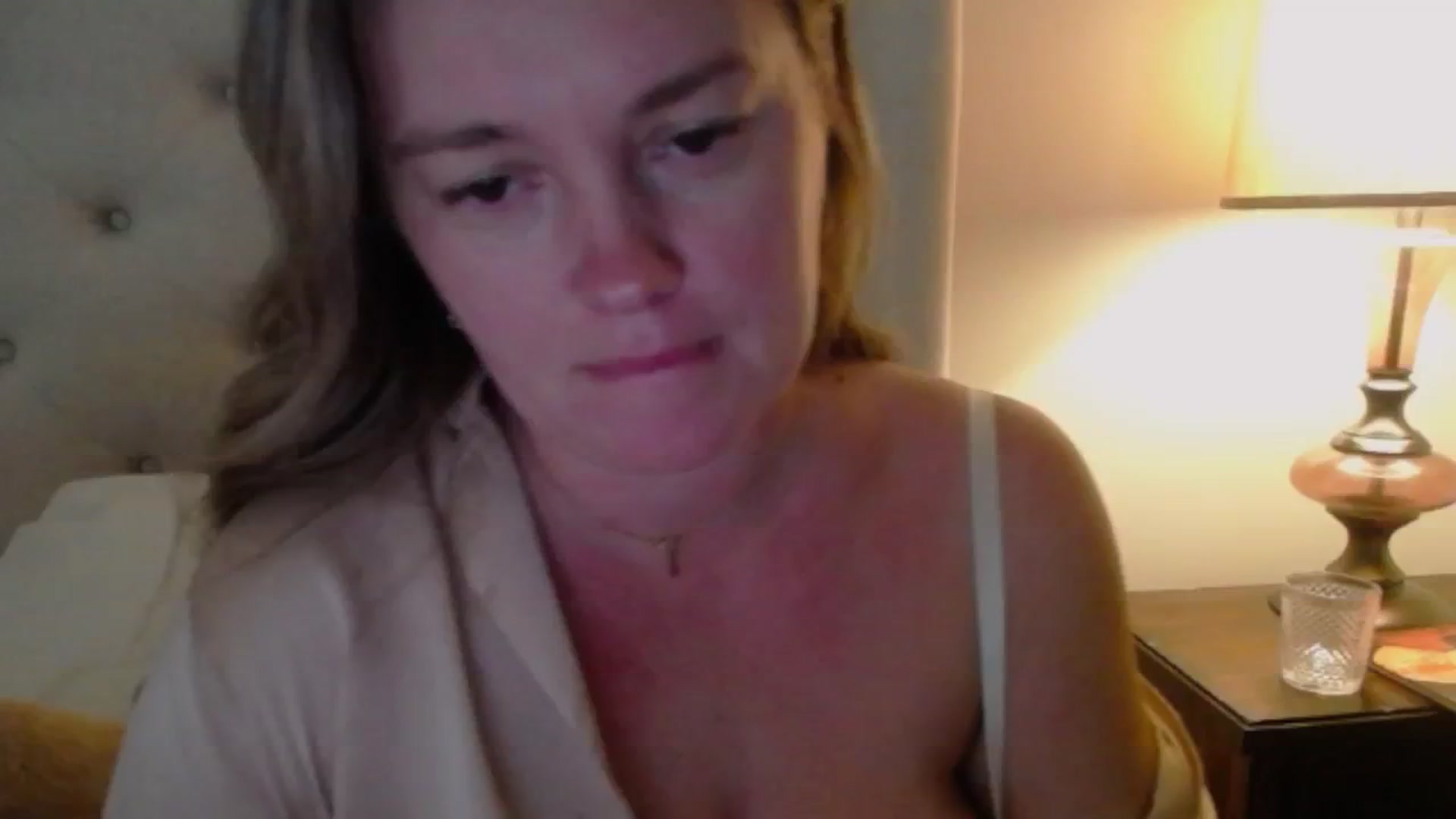 Gallery image thumbnail from J0llye's myfreecams stream on, 09/10/2024, 20:09 image 3 of 20