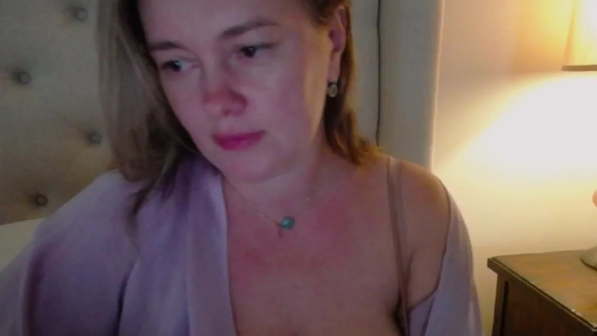 Gallery image thumbnail from J0llye's myfreecams stream on, 09/11/2024, 19:40 image 12 of 20