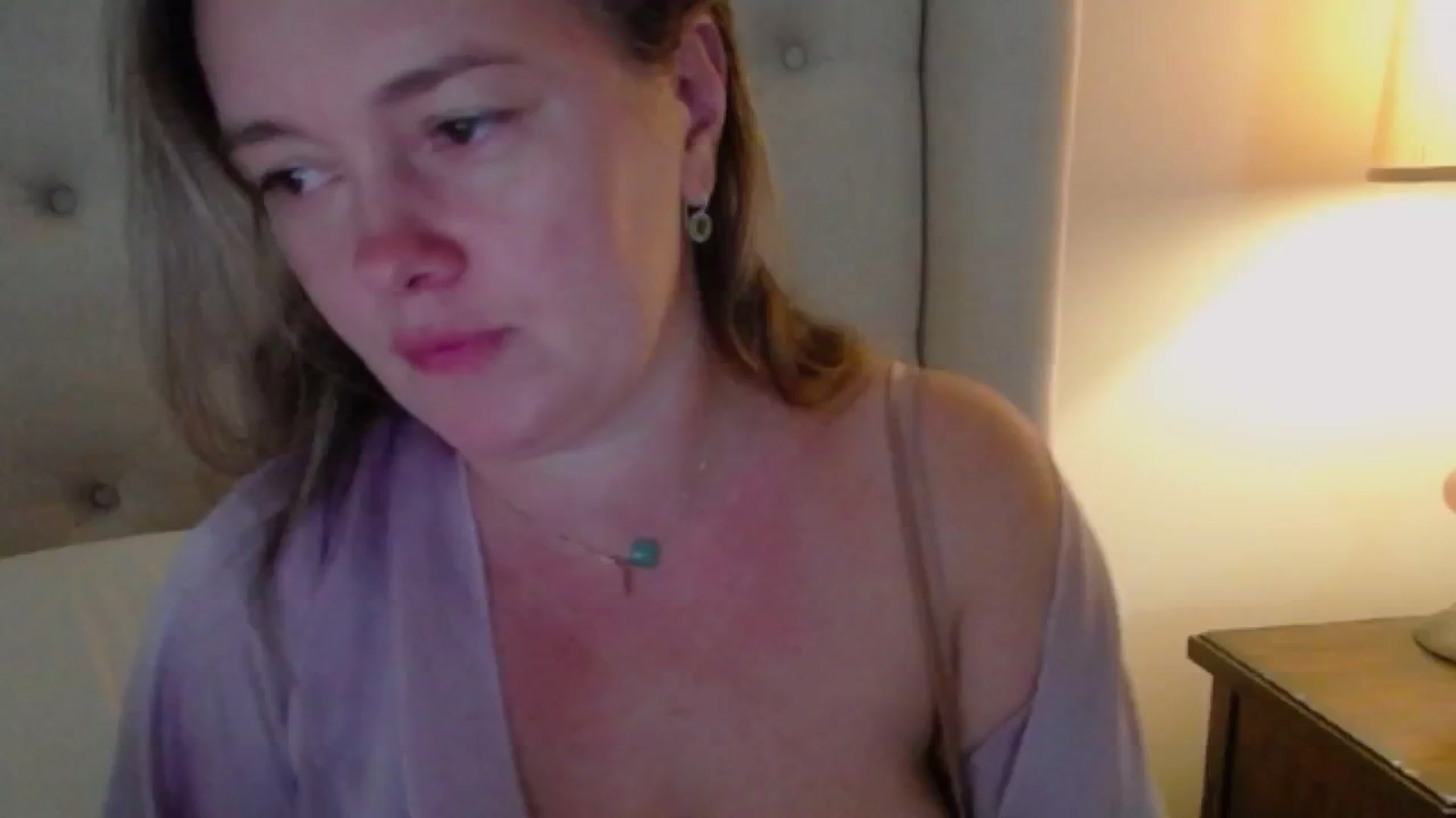 Gallery image thumbnail from J0llye's myfreecams stream on, 09/11/2024, 19:40 image 13 of 20