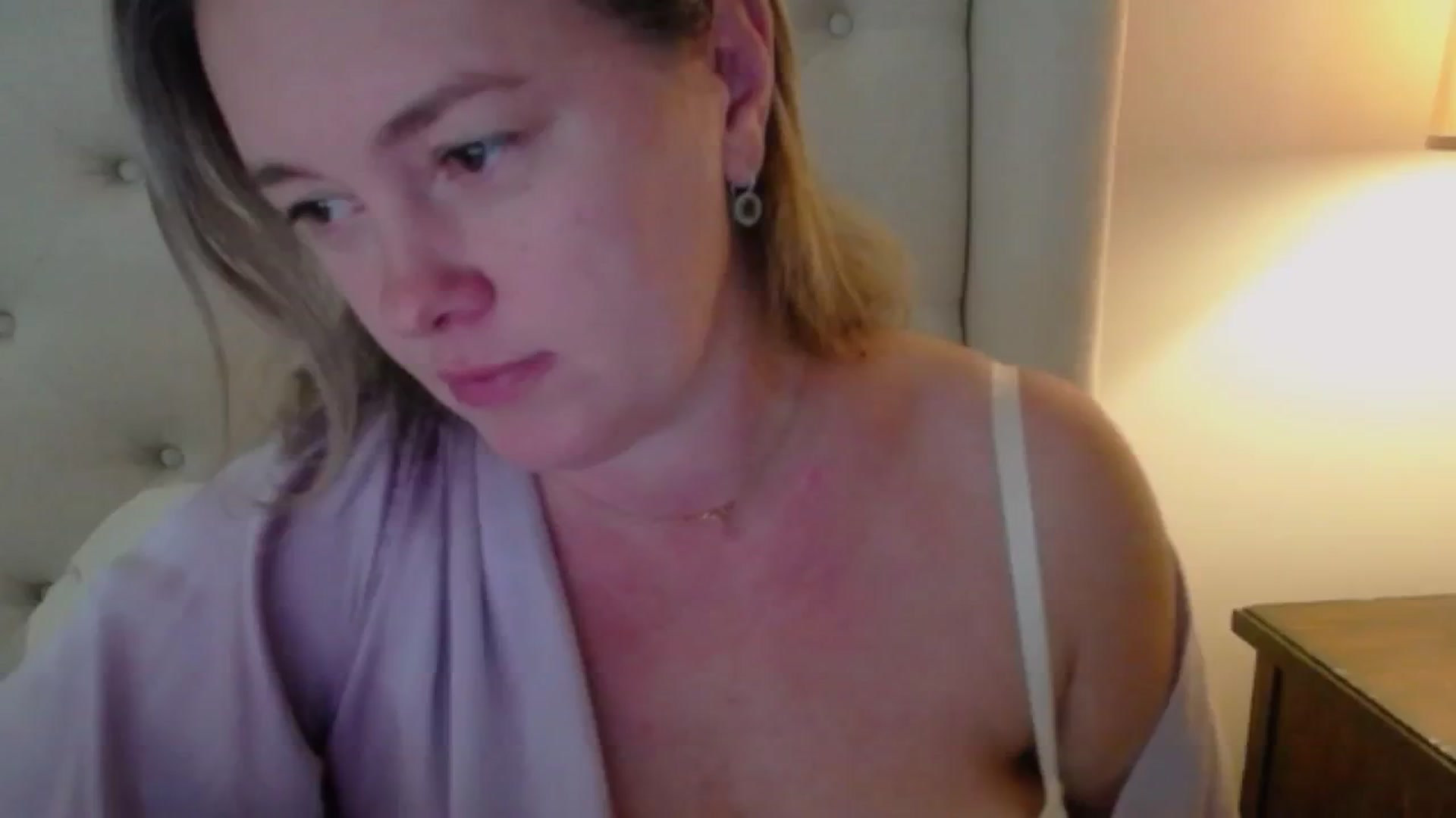 Gallery image thumbnail from J0llye's myfreecams stream on, 09/12/2024, 17:00 image 6 of 20