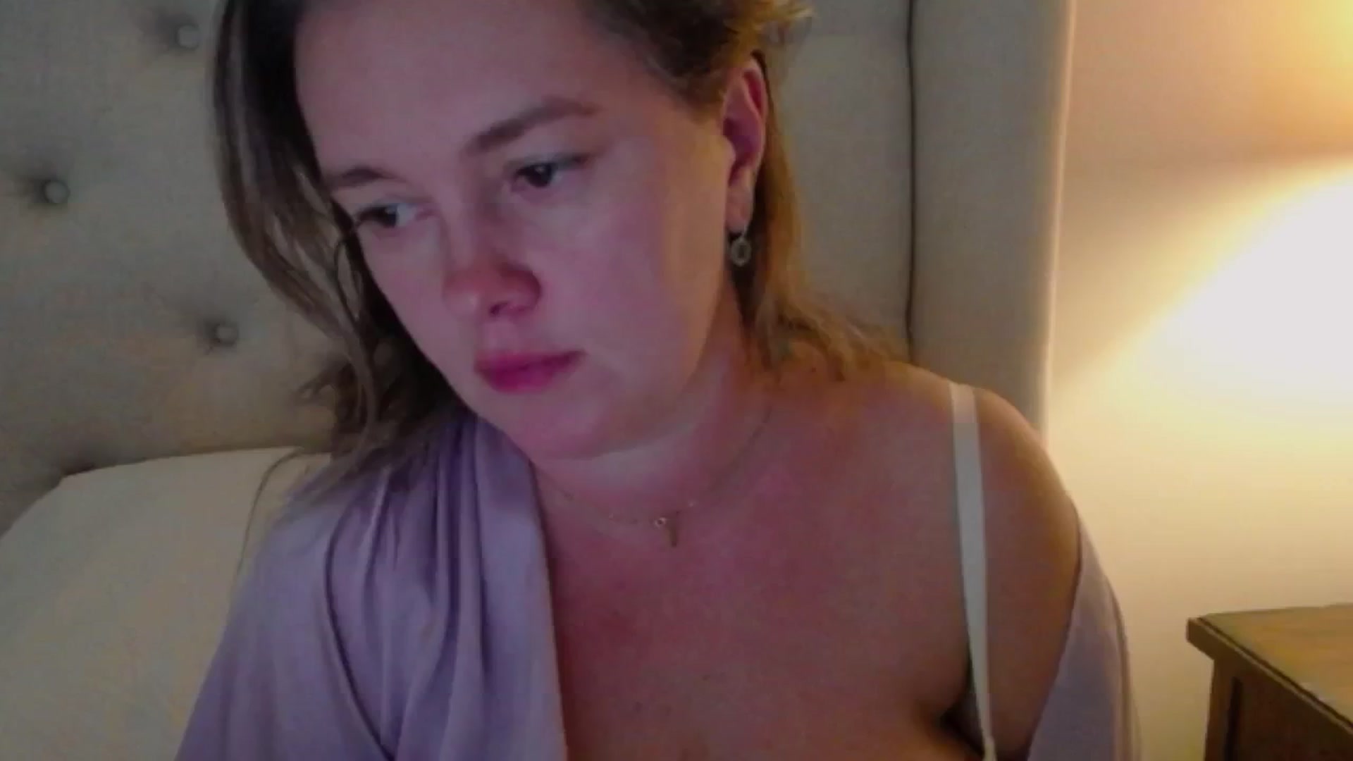 Gallery image thumbnail from J0llye's myfreecams stream on, 09/12/2024, 19:36 image 6 of 20