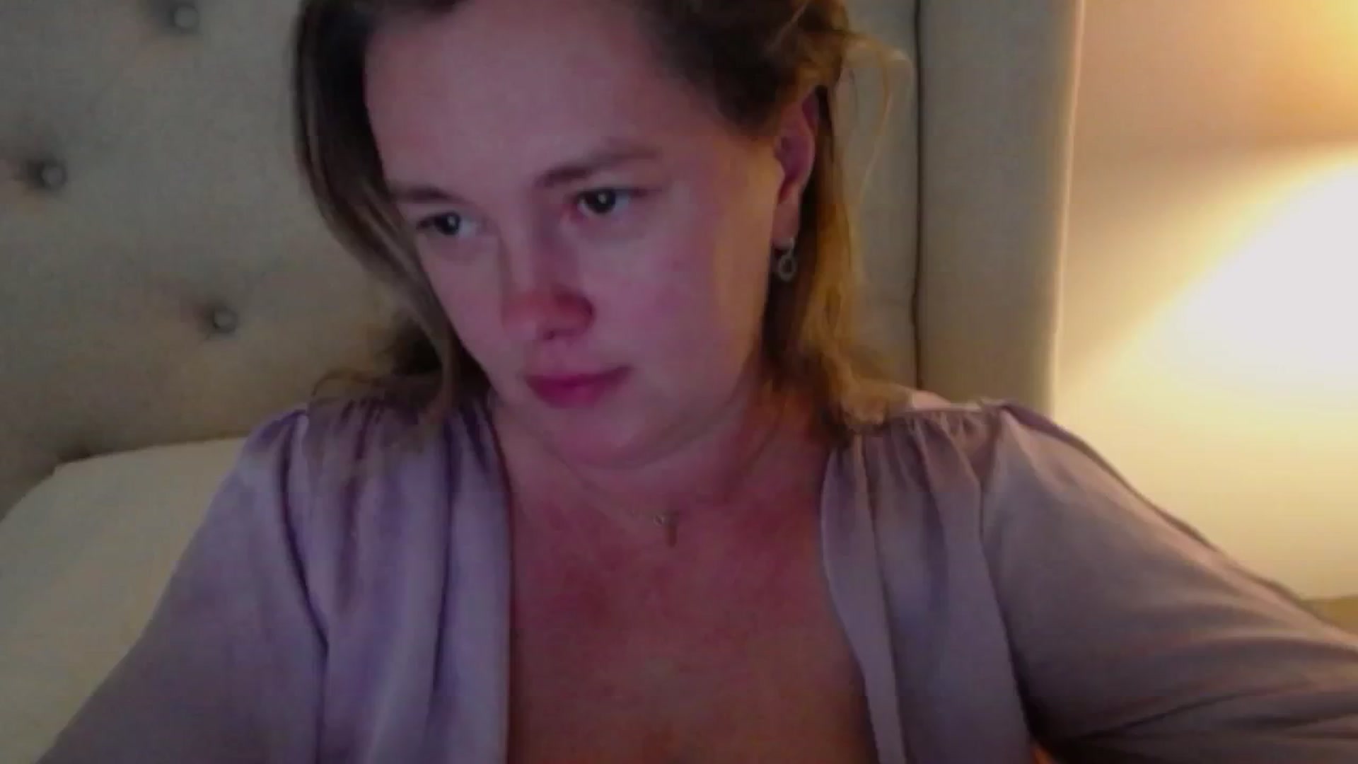 Gallery image thumbnail from J0llye's myfreecams stream on, 09/12/2024, 19:36 image 10 of 20