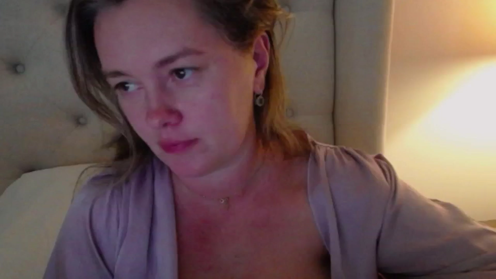 Gallery image thumbnail from J0llye's myfreecams stream on, 09/12/2024, 19:36 image 7 of 20