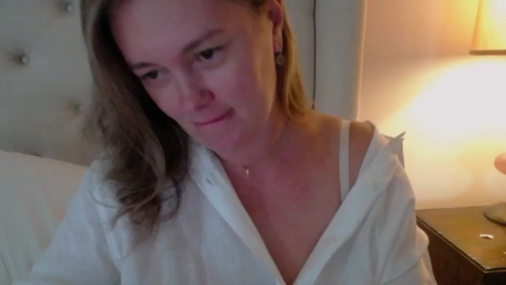 Gallery image thumbnail from J0llye's myfreecams stream on, 09/13/2024, 17:01 image 7 of 20