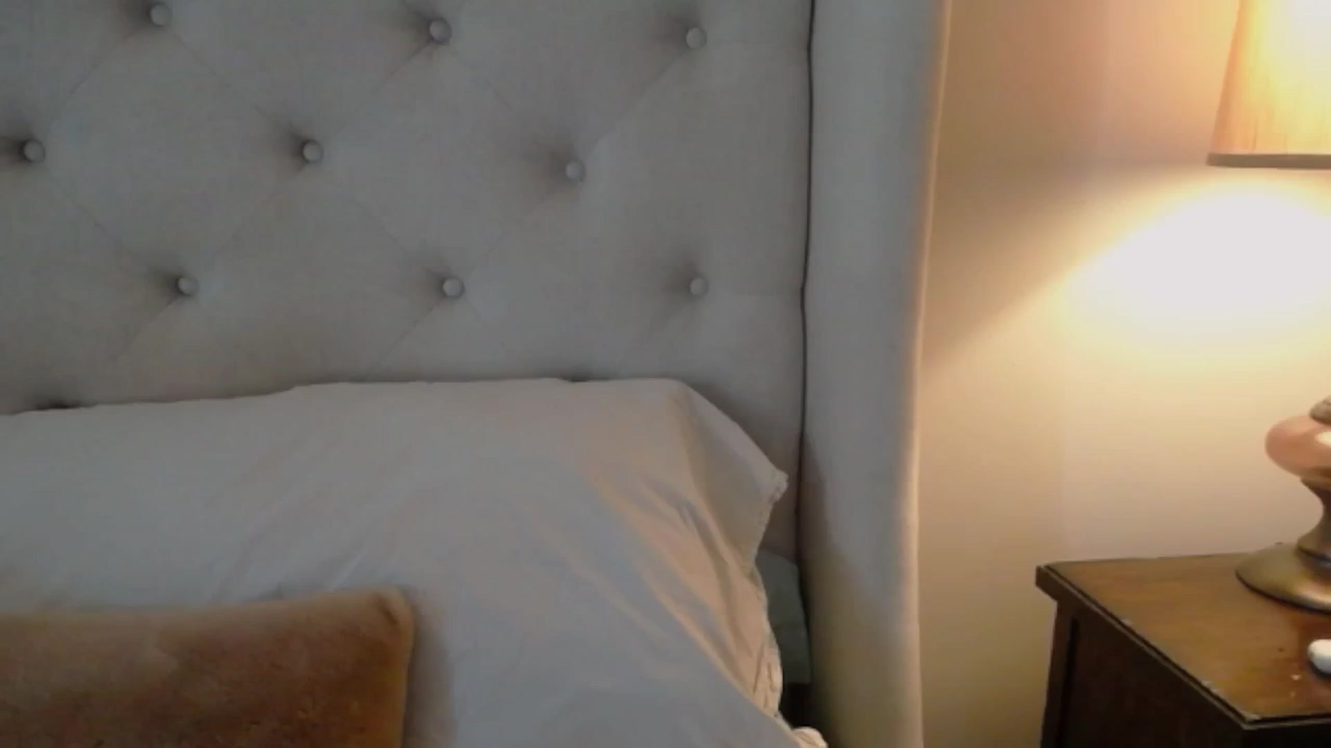 Gallery image thumbnail from J0llye's myfreecams stream on, 09/18/2024, 20:10 image 18 of 20