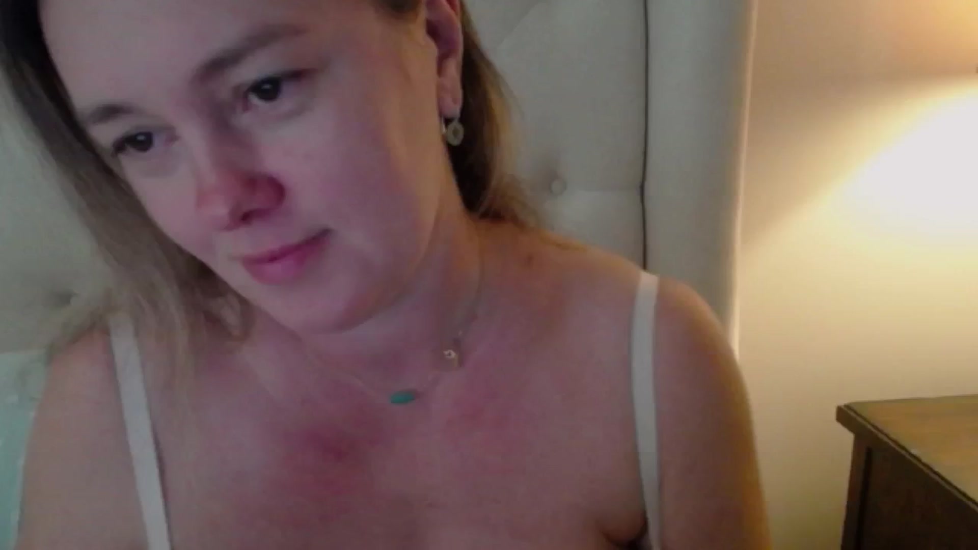 Gallery image thumbnail from J0llye's myfreecams stream on, 09/20/2024, 16:31 image 6 of 20