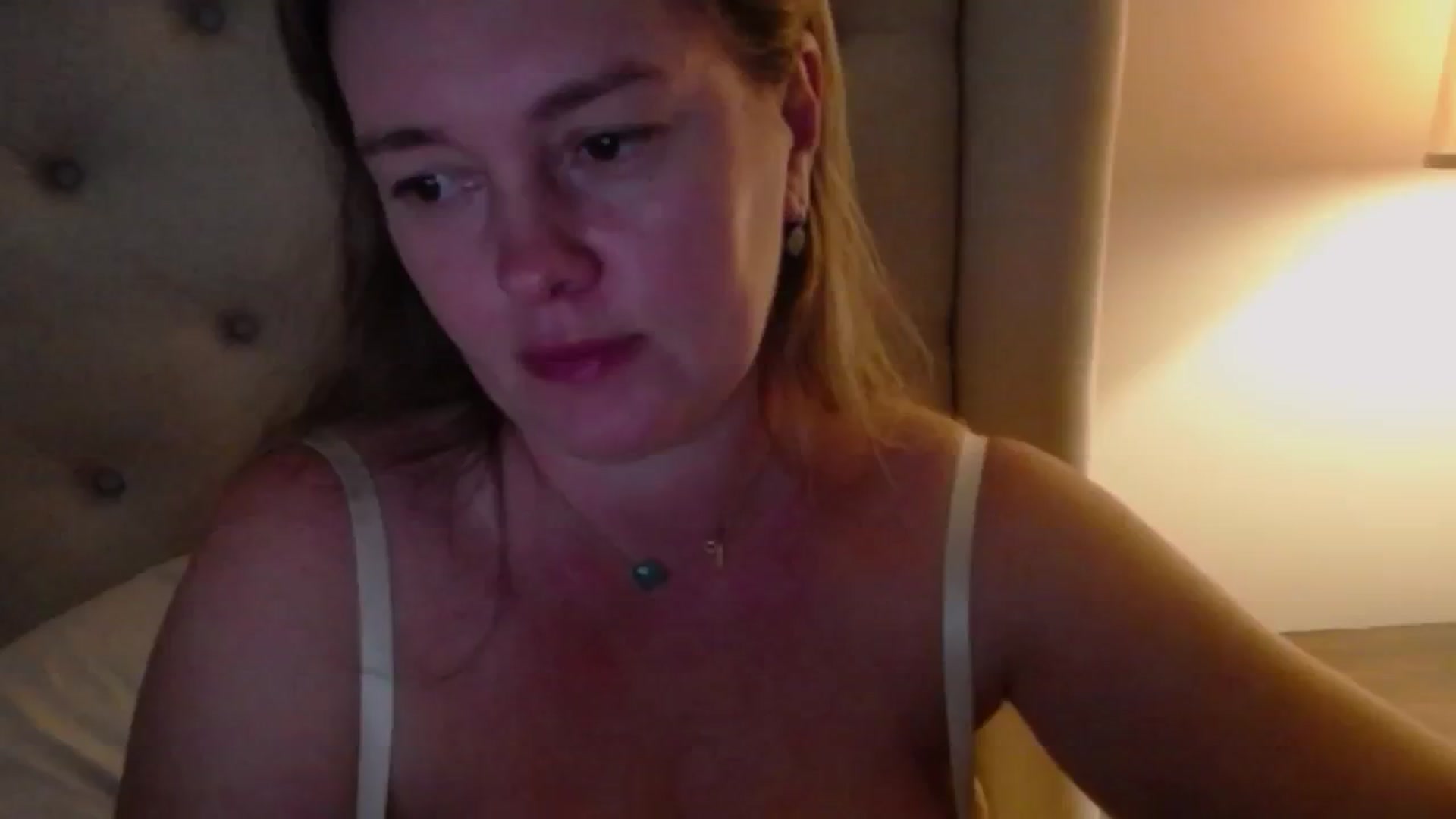 Gallery image thumbnail from J0llye's myfreecams stream on, 09/26/2024, 17:02 image 9 of 20