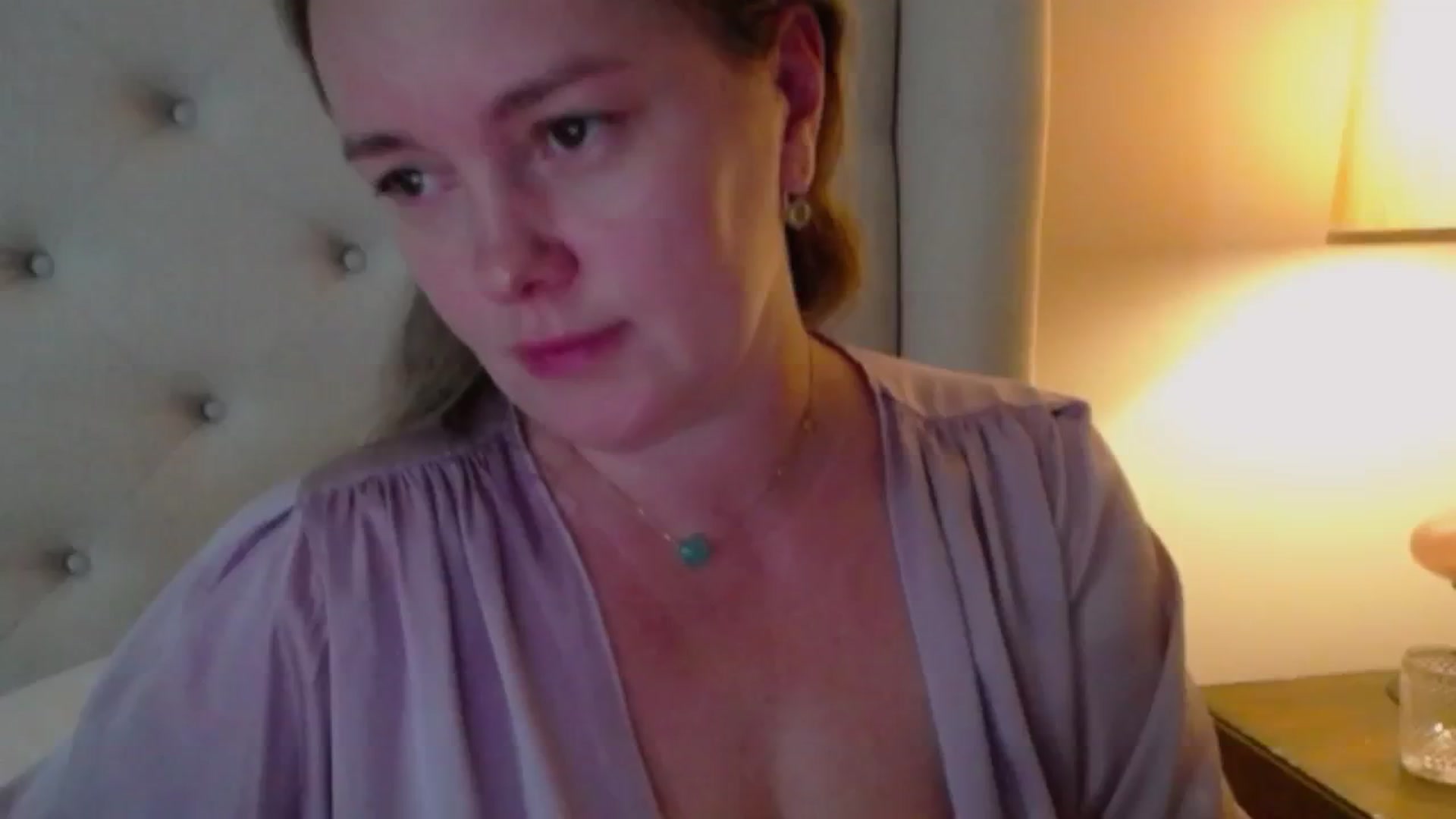 Gallery image thumbnail from J0llye's myfreecams stream on, 09/27/2024, 16:07 image 17 of 20