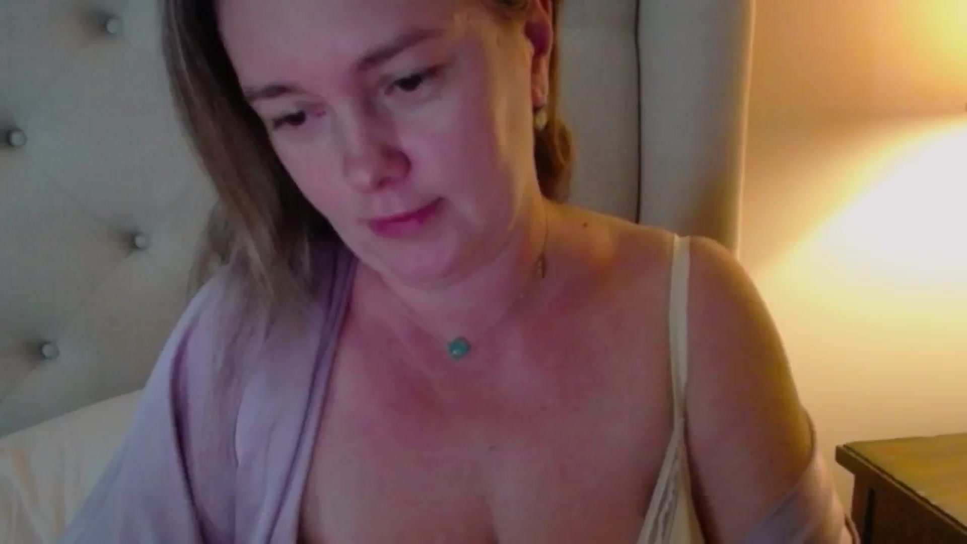 Gallery image thumbnail from J0llye's myfreecams stream on, 09/27/2024, 16:55 image 5 of 20