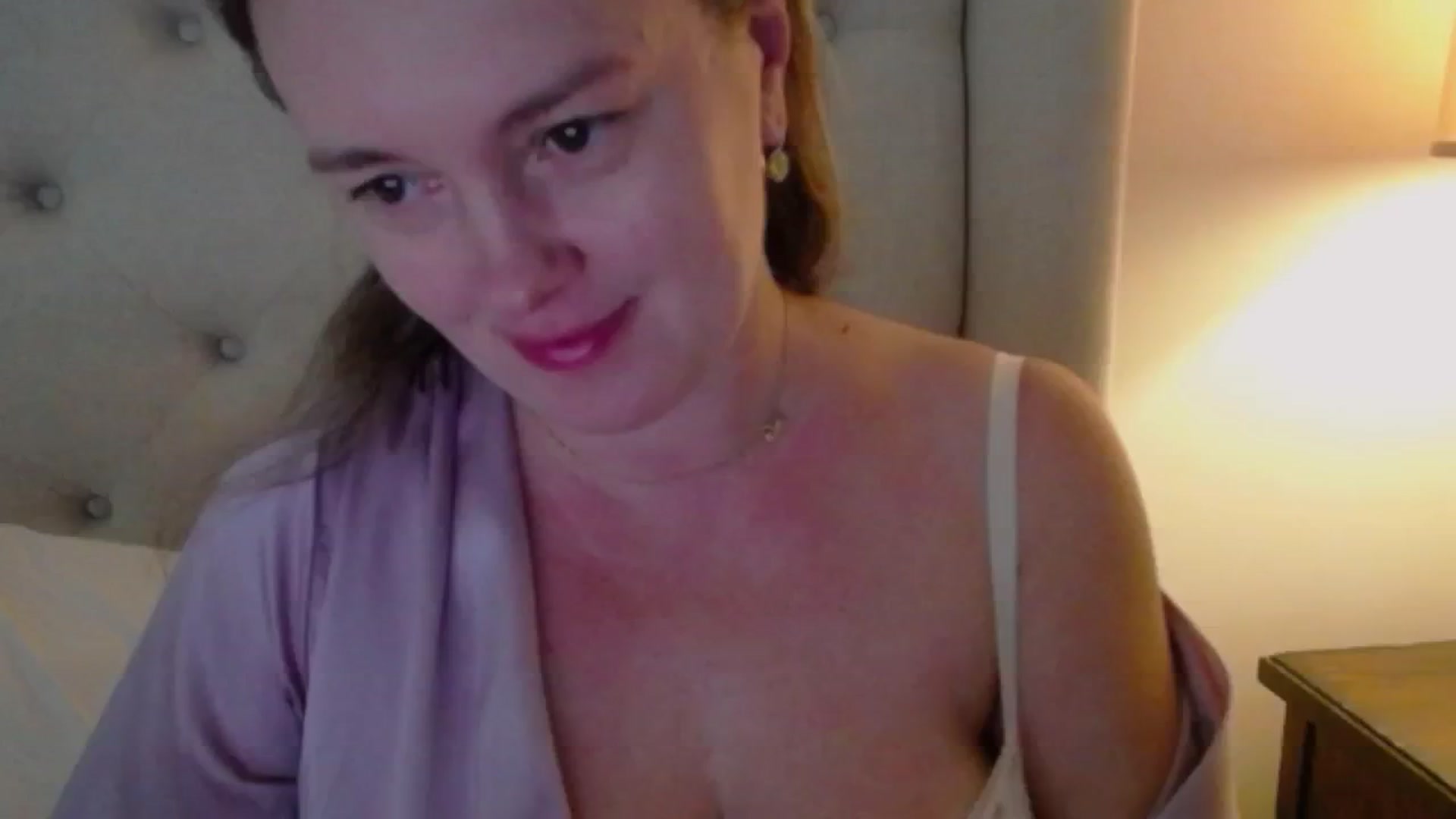 Gallery image thumbnail from J0llye's myfreecams stream on, 09/29/2024, 20:08 image 1 of 20