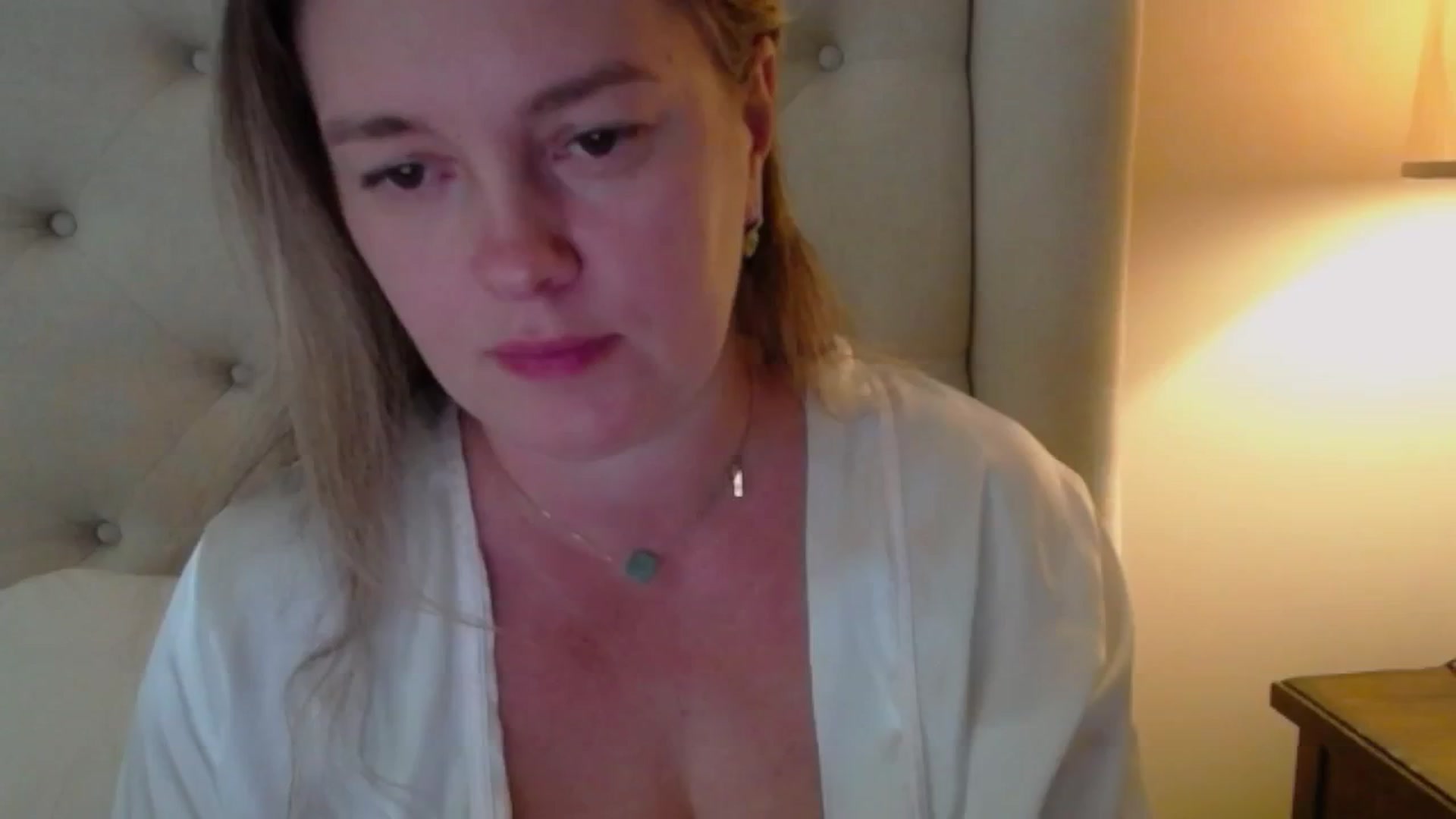 Gallery image thumbnail from J0llye's myfreecams stream on, 10/02/2024, 16:52 image 16 of 20