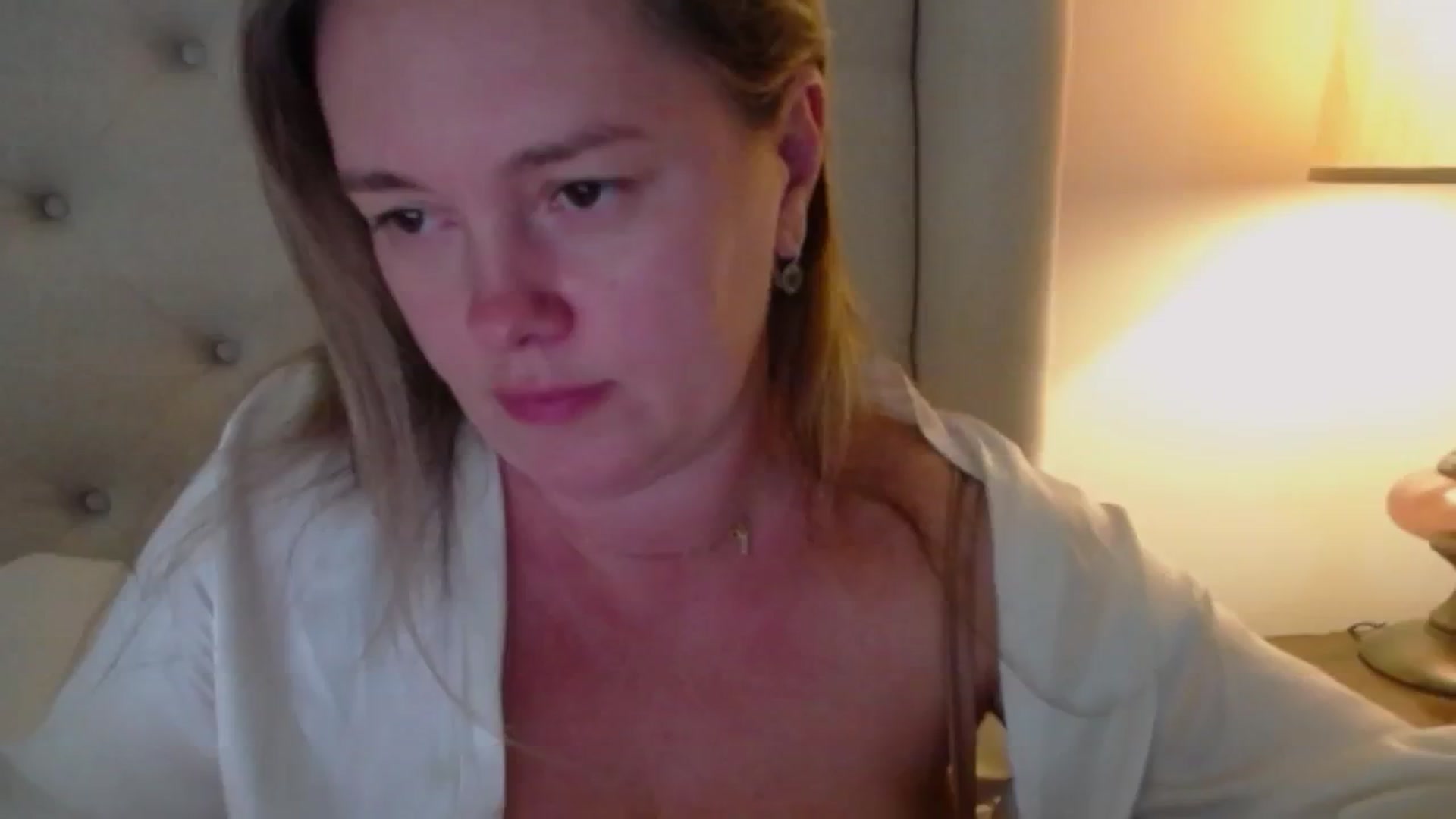 Gallery image thumbnail from J0llye's myfreecams stream on, 10/02/2024, 19:35 image 5 of 20