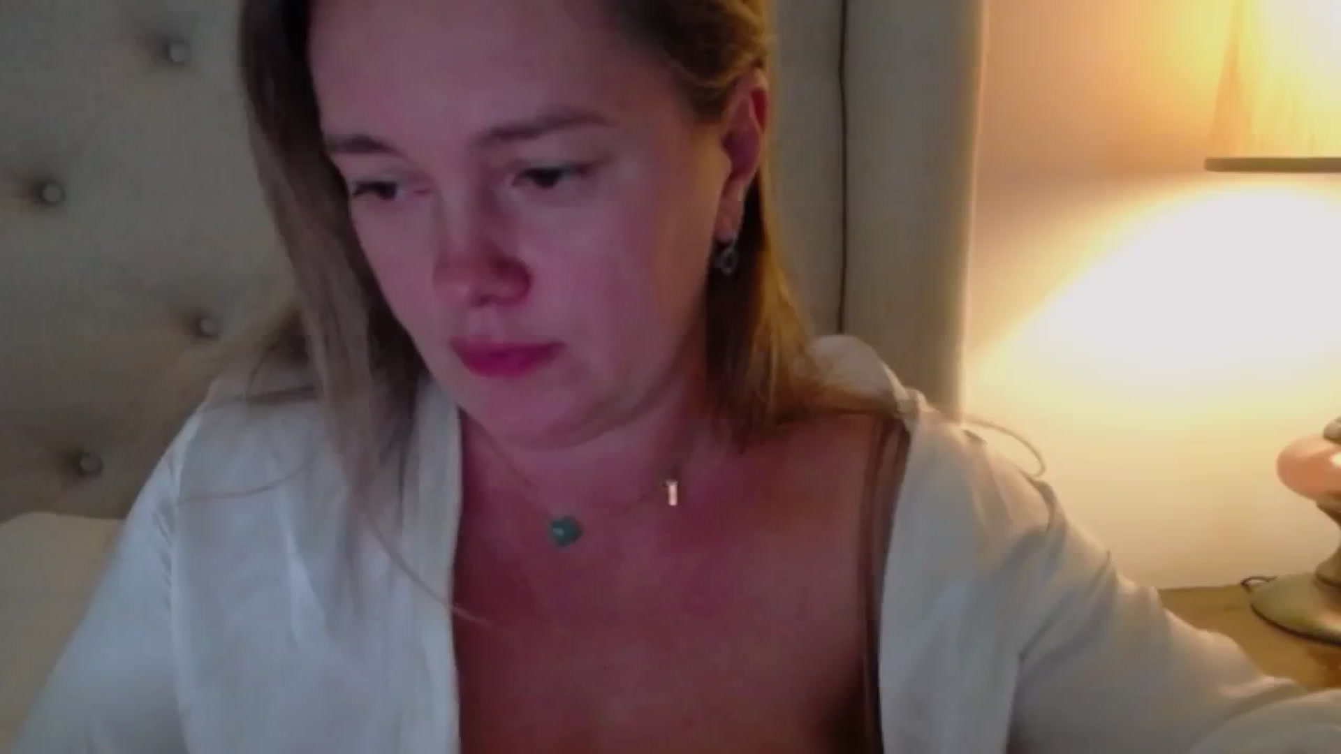 Gallery image thumbnail from J0llye's myfreecams stream on, 10/02/2024, 19:35 image 3 of 20