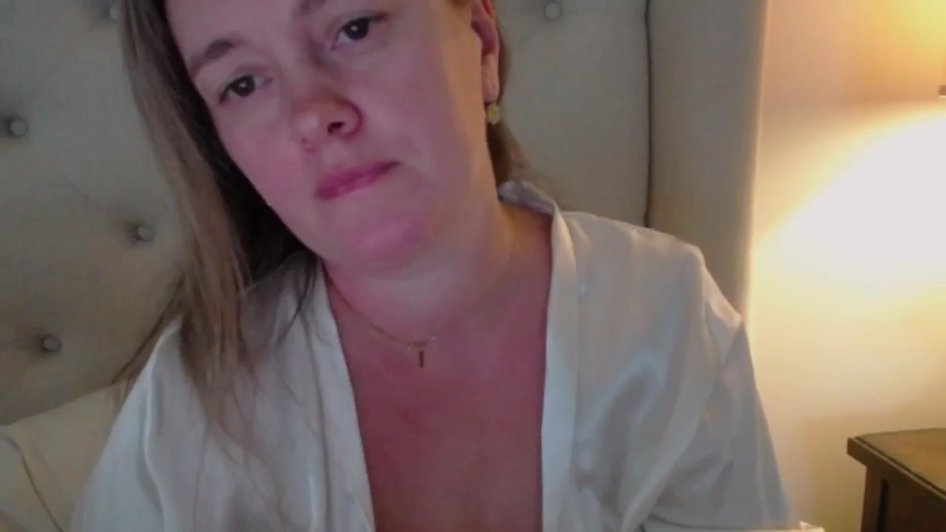 Gallery image thumbnail from J0llye's myfreecams stream on, 10/03/2024, 20:05 image 18 of 20
