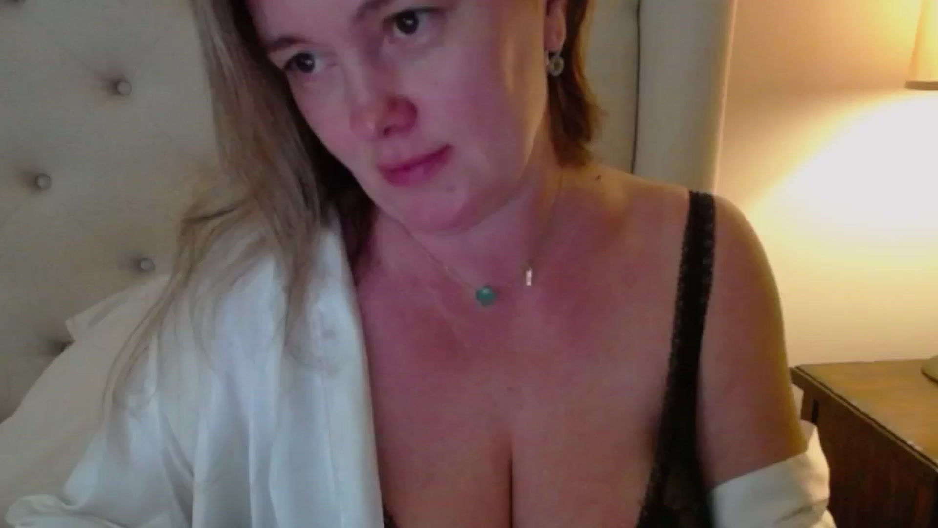 Gallery image thumbnail from J0llye's myfreecams stream on, 10/08/2024, 18:58 image 9 of 20