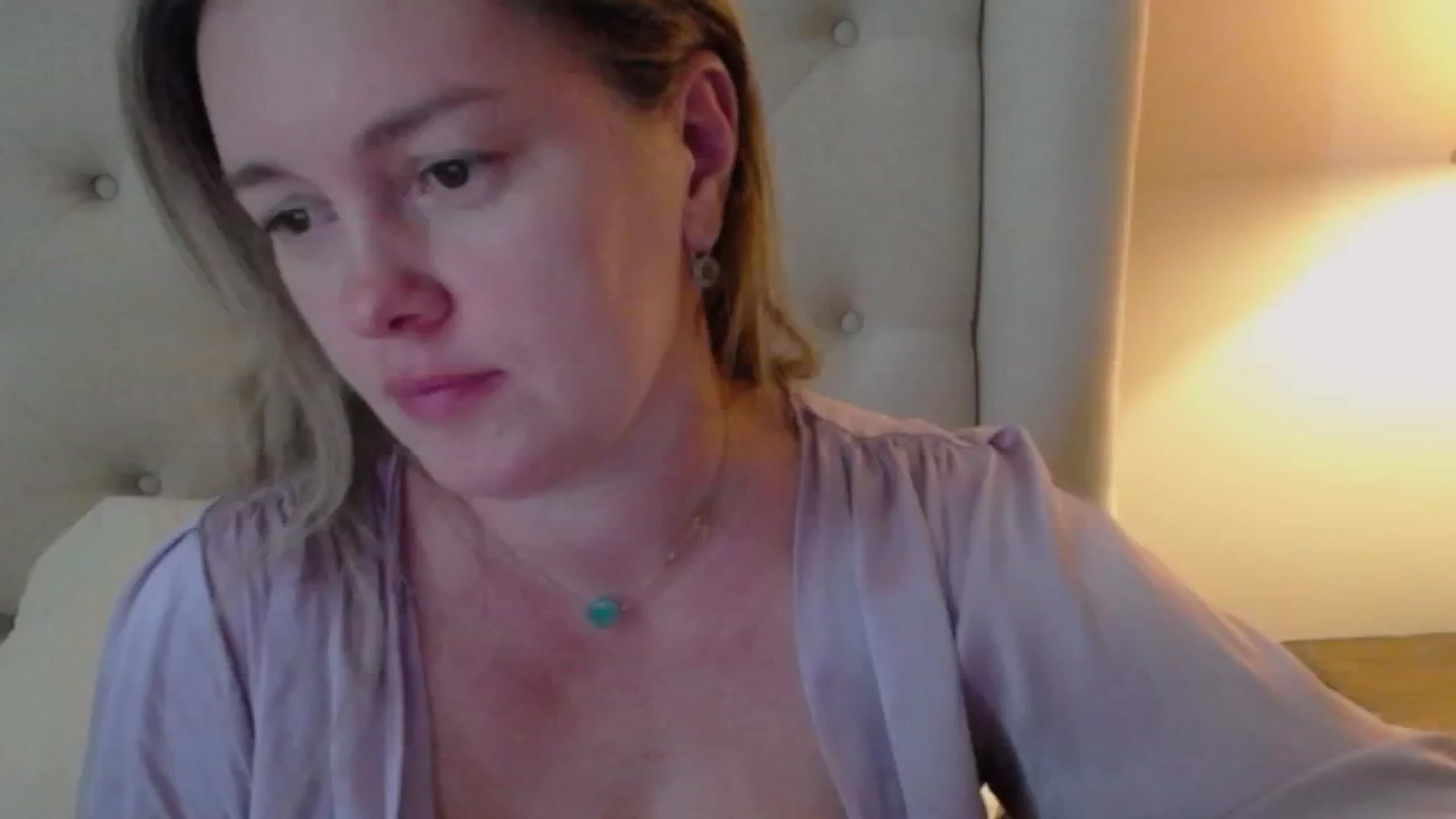 Gallery image thumbnail from J0llye's myfreecams stream on, 10/09/2024, 19:07 image 7 of 20