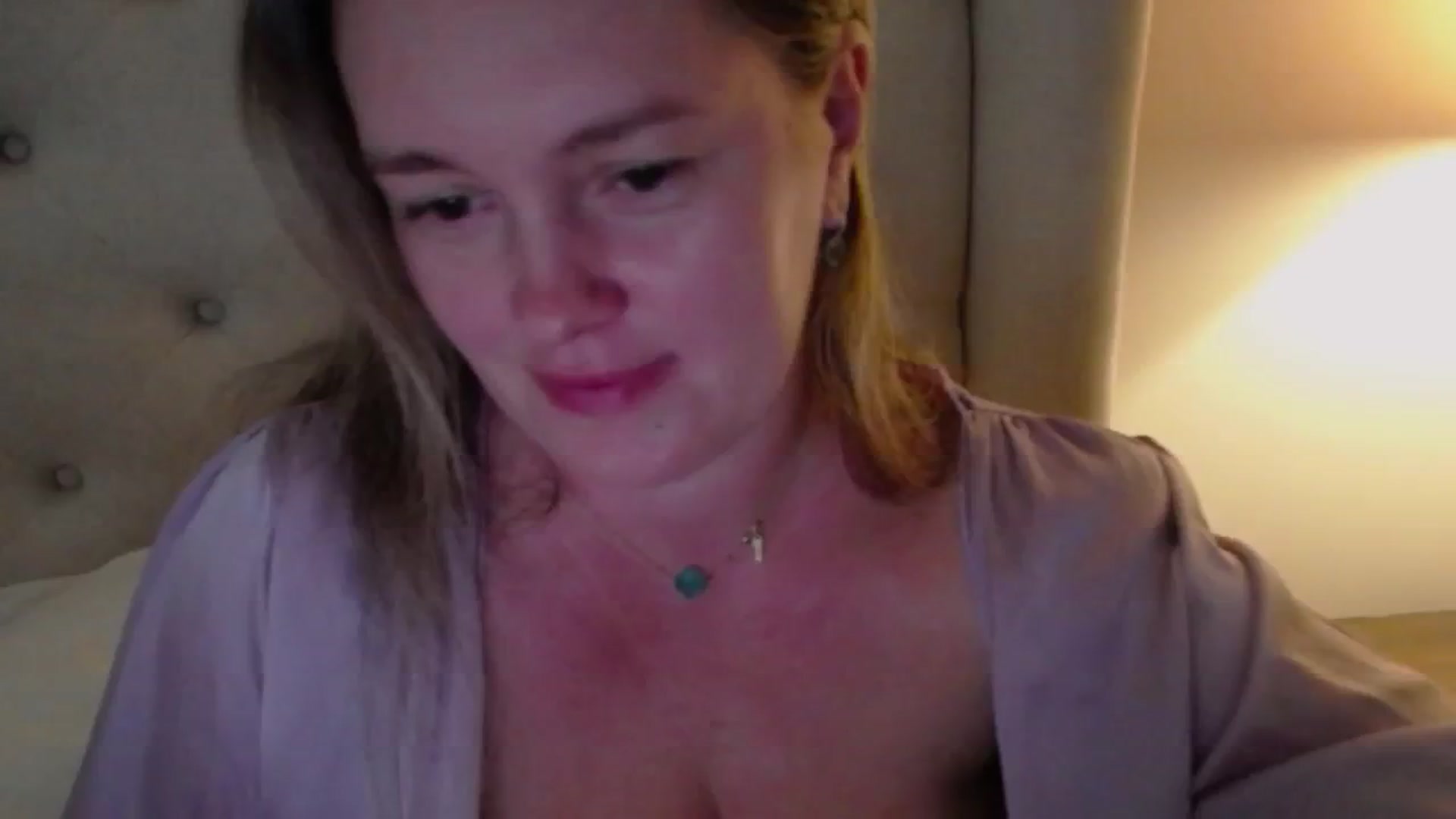 Gallery image thumbnail from J0llye's myfreecams stream on, 10/12/2024, 20:39 image 20 of 20
