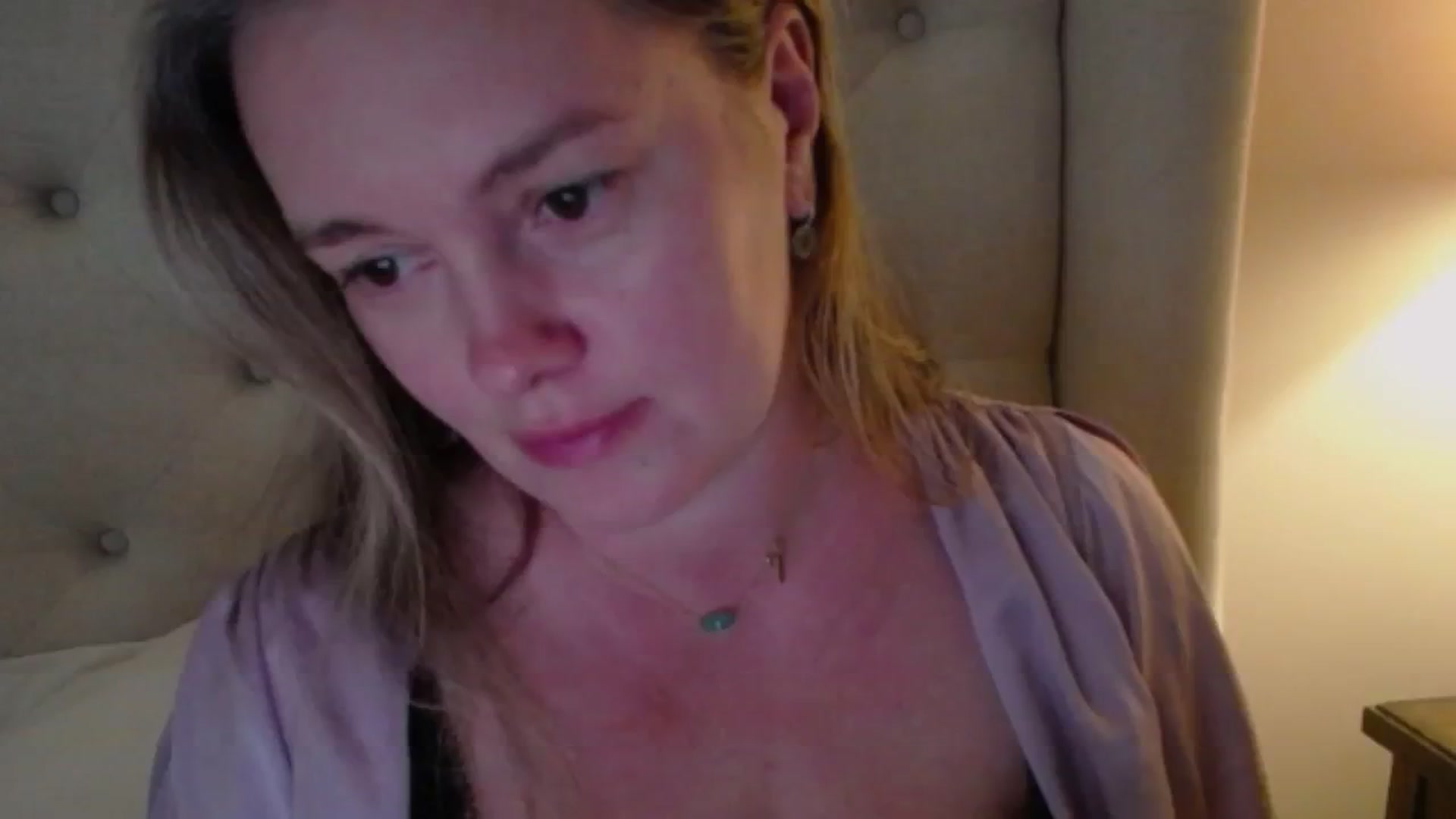 Gallery image thumbnail from J0llye's myfreecams stream on, 10/12/2024, 20:39 image 15 of 20