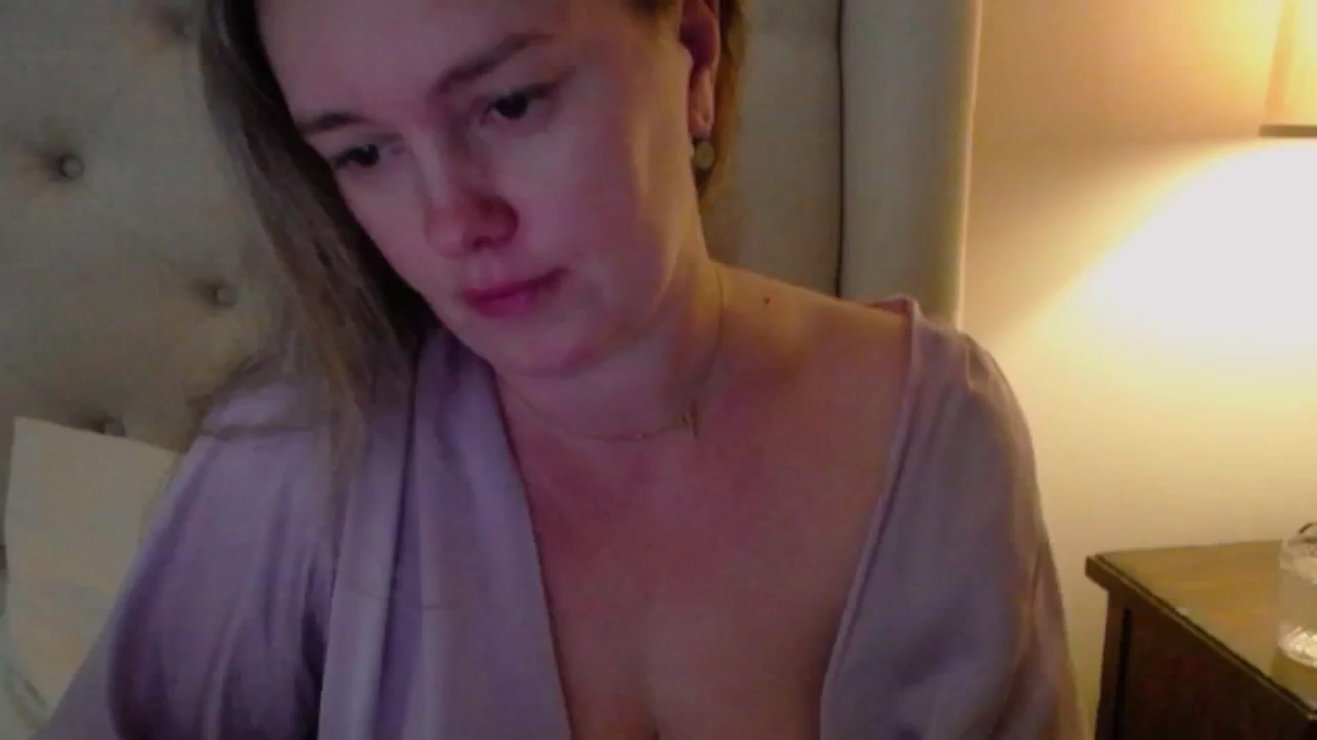 Gallery image thumbnail from J0llye's myfreecams stream on, 10/13/2024, 19:21 image 20 of 20
