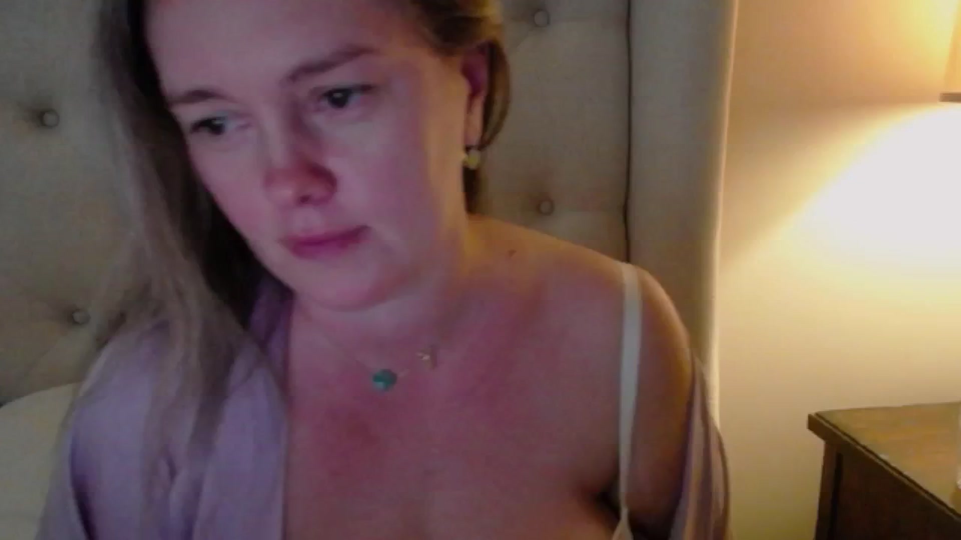 Gallery image thumbnail from J0llye's myfreecams stream on, 10/13/2024, 20:39 image 8 of 20