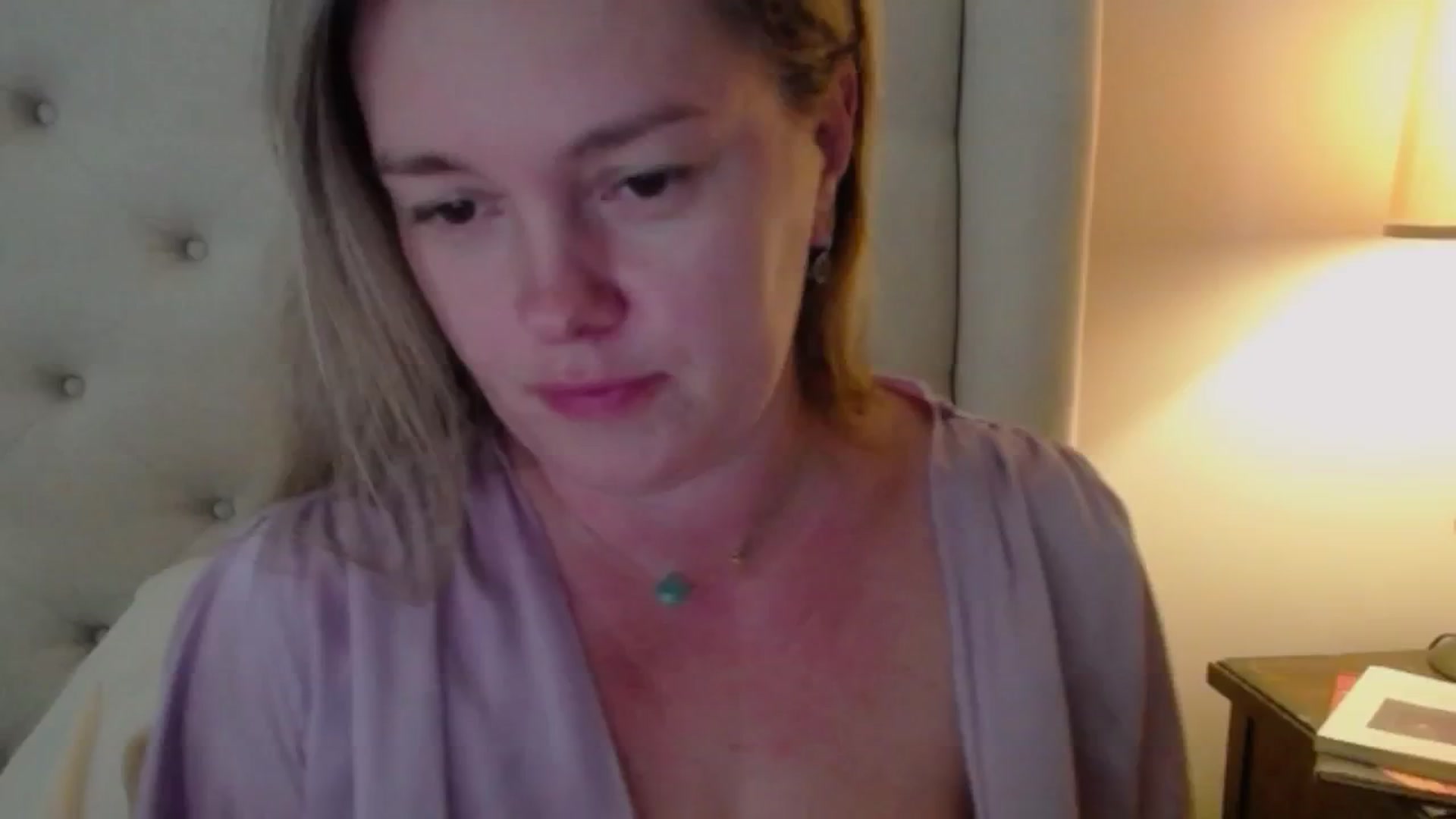 Gallery image thumbnail from J0llye's myfreecams stream on, 10/14/2024, 18:36 image 3 of 20