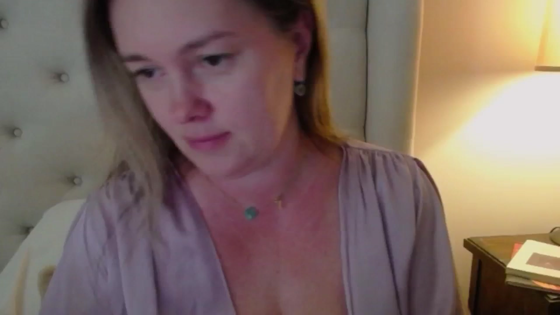 Gallery image thumbnail from J0llye's myfreecams stream on, 10/14/2024, 18:36 image 17 of 20