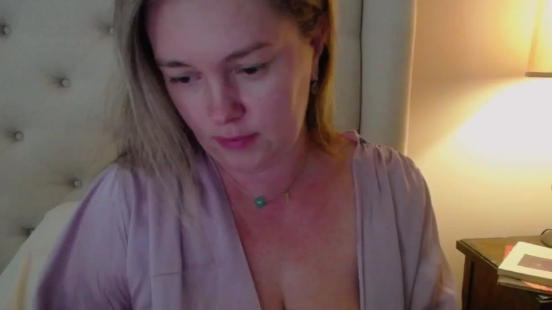 Gallery image thumbnail from J0llye's myfreecams stream on, 10/14/2024, 18:36 image 6 of 20