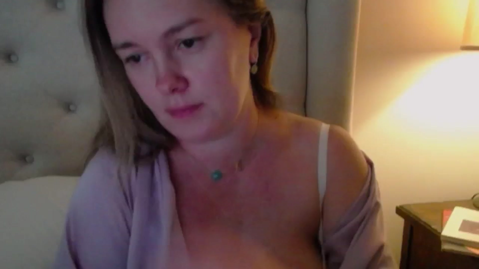Gallery image thumbnail from J0llye's myfreecams stream on, 10/14/2024, 19:56 image 13 of 20