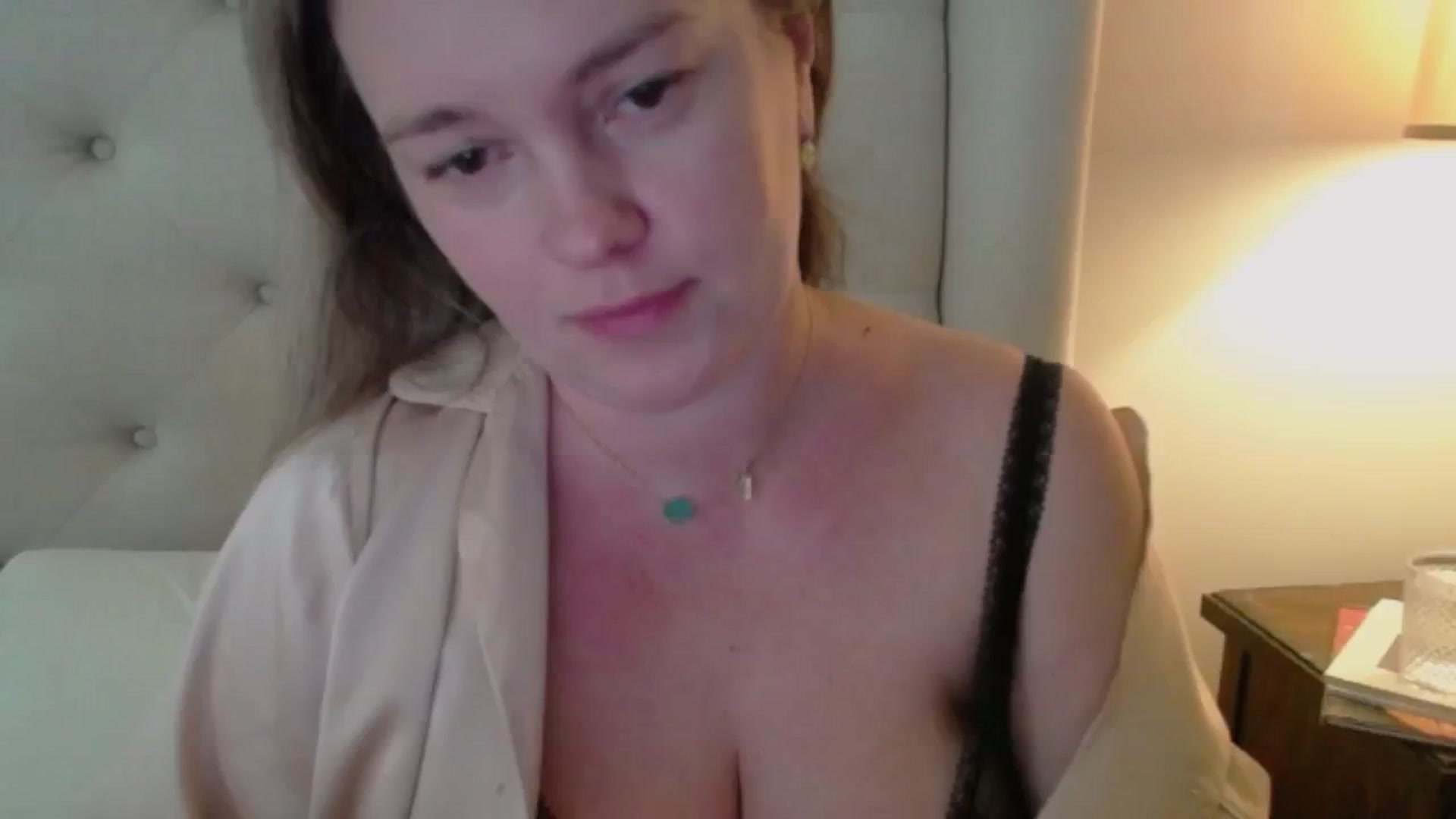 Gallery image thumbnail from J0llye's myfreecams stream on, 10/15/2024, 17:03 image 1 of 20