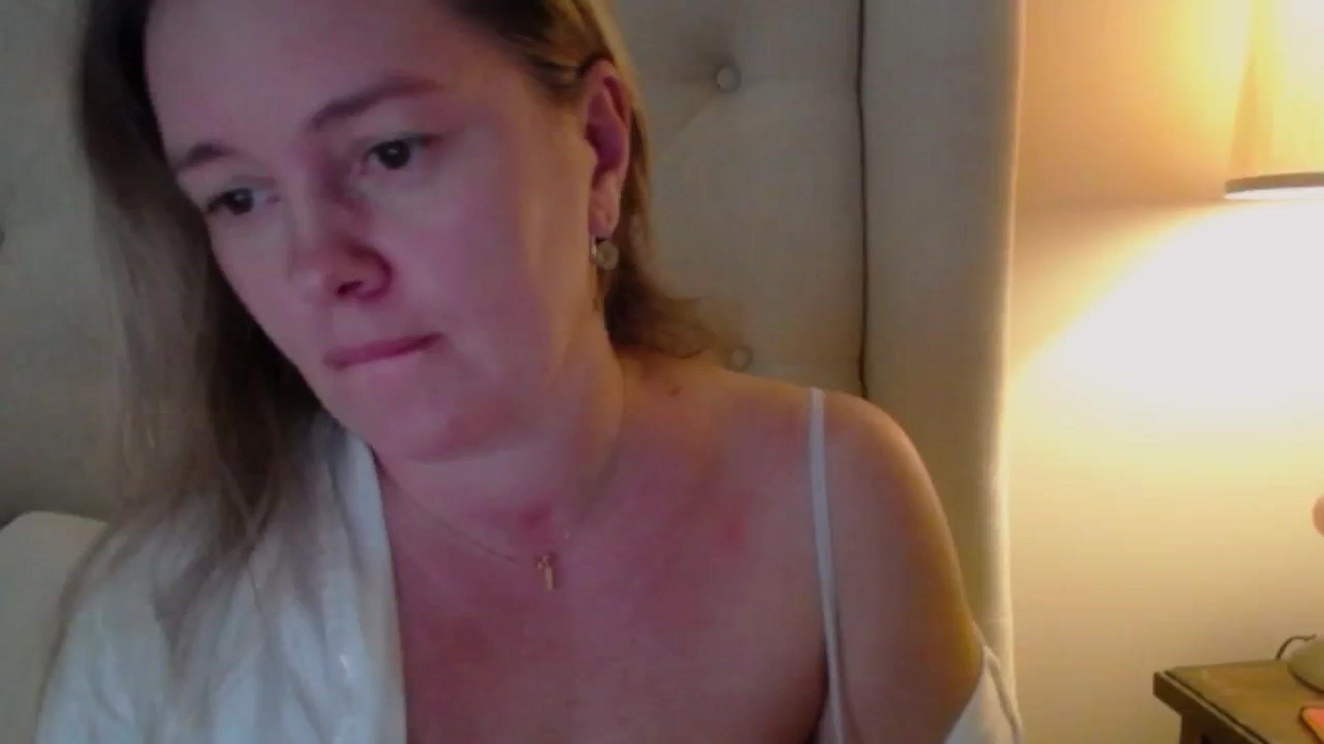 Gallery image thumbnail from J0llye's myfreecams stream on, 10/17/2024, 20:20 image 17 of 20