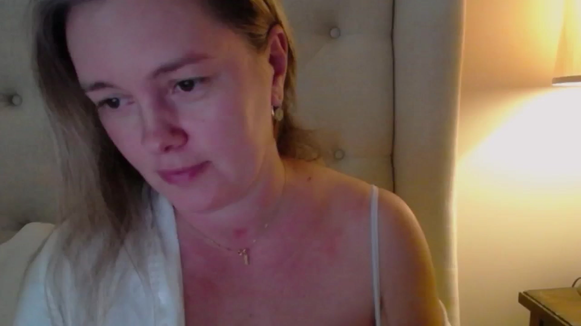 Gallery image thumbnail from J0llye's myfreecams stream on, 10/17/2024, 20:20 image 20 of 20