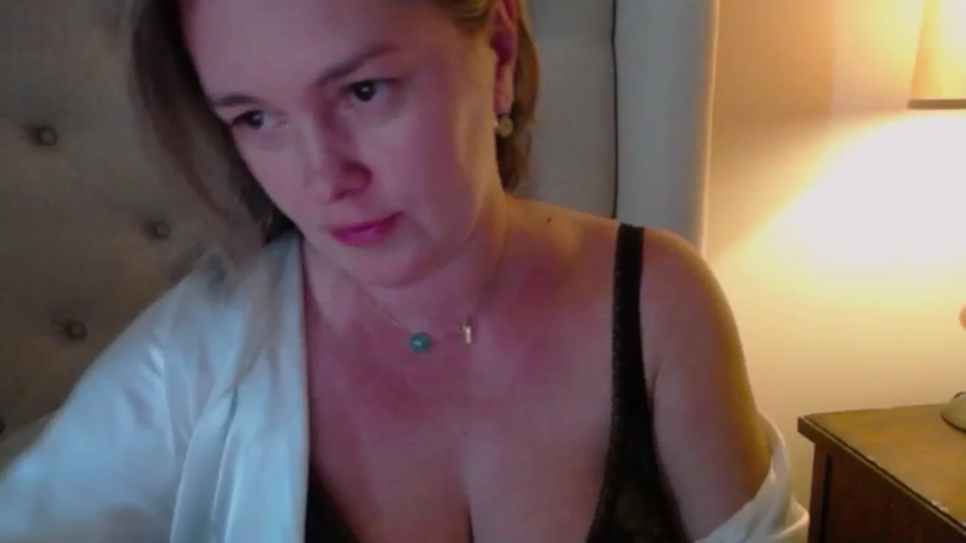 Gallery image thumbnail from J0llye's myfreecams stream on, 10/20/2024, 20:28 image 1 of 20