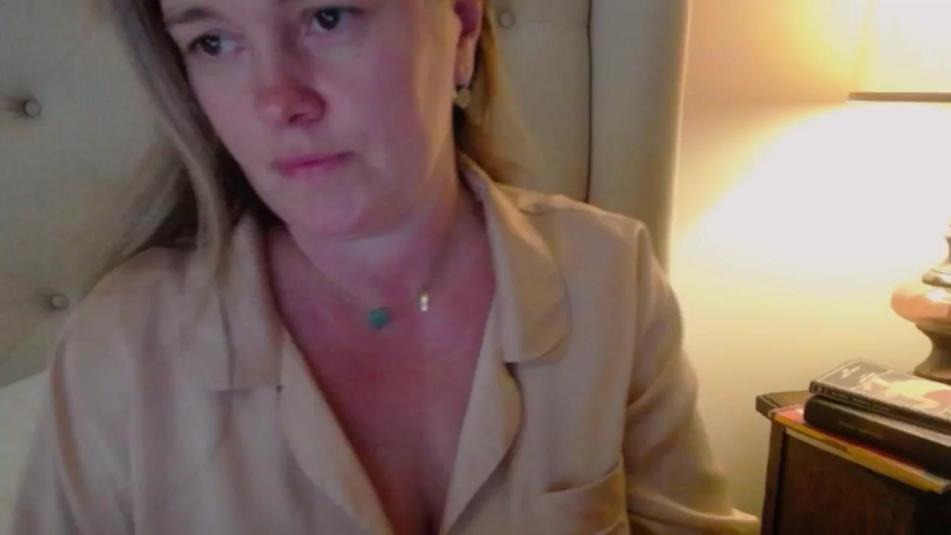 Gallery image thumbnail from J0llye's myfreecams stream on, 10/22/2024, 20:03 image 20 of 20