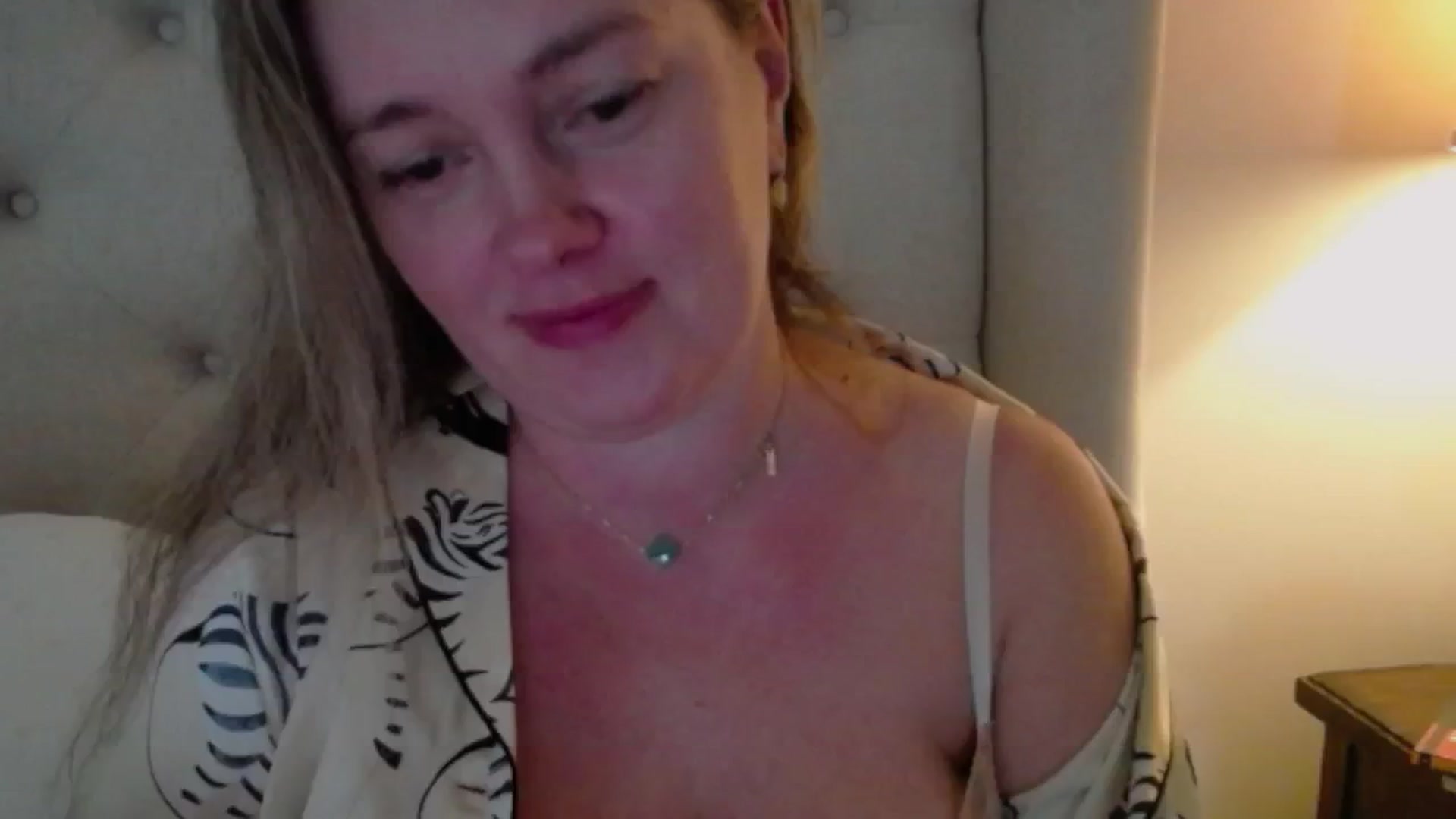 Gallery image thumbnail from J0llye's myfreecams stream on, 10/23/2024, 20:03 image 9 of 20