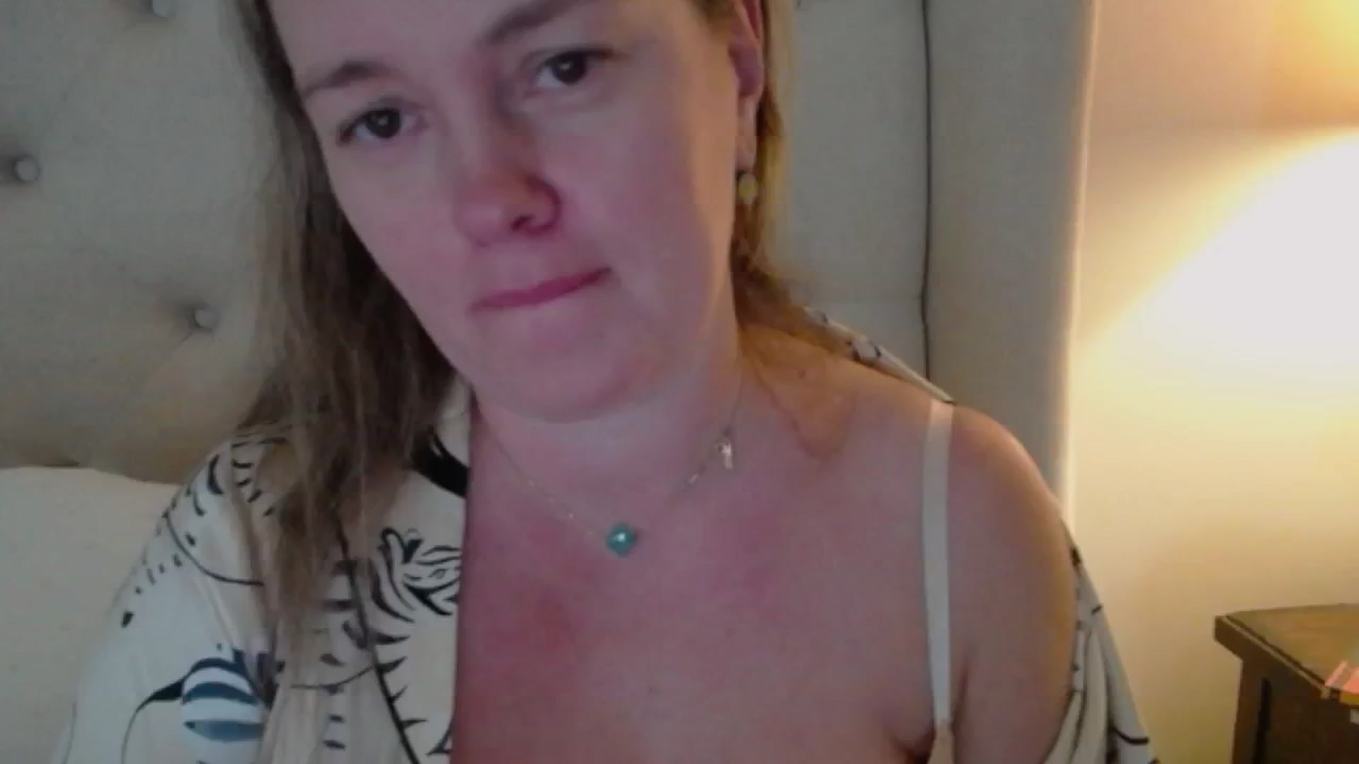 Gallery image thumbnail from J0llye's myfreecams stream on, 10/23/2024, 20:03 image 12 of 20