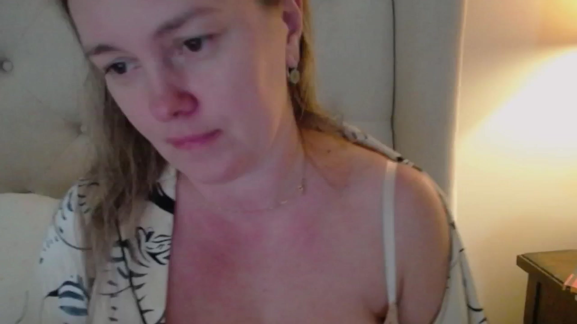 Gallery image thumbnail from J0llye's myfreecams stream on, 10/23/2024, 20:03 image 16 of 20