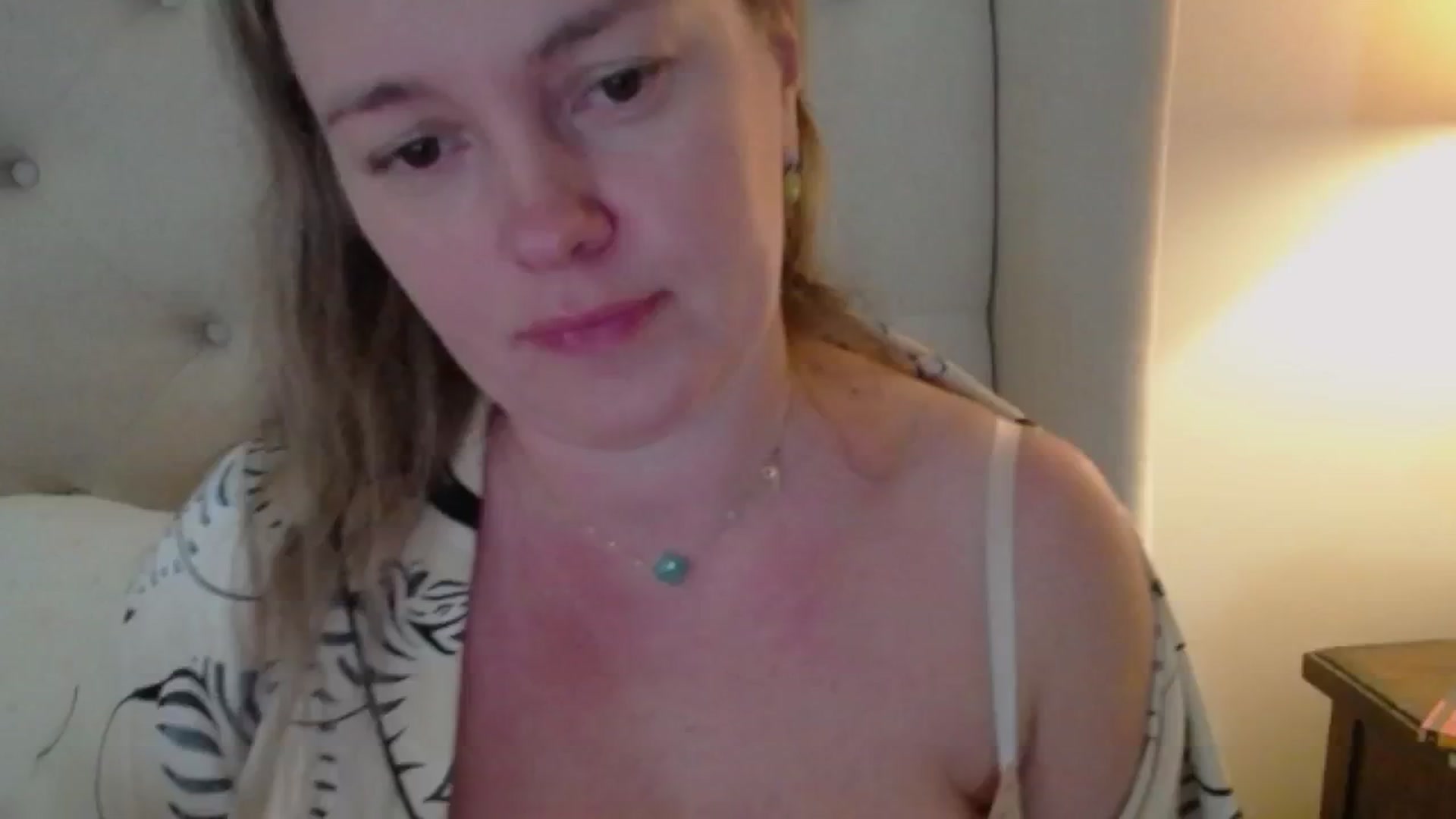 Gallery image thumbnail from J0llye's myfreecams stream on, 10/23/2024, 20:03 image 13 of 20
