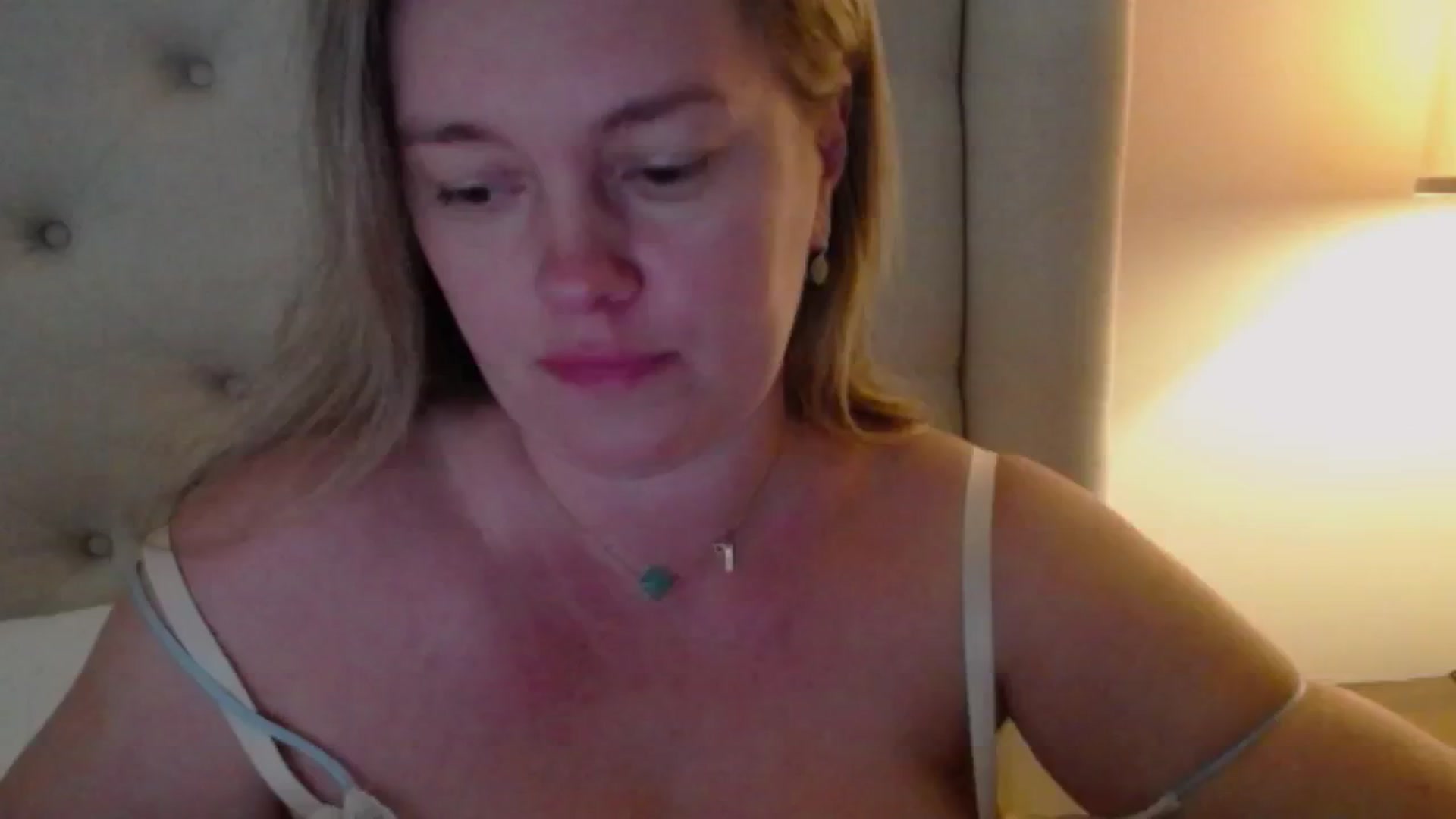 Gallery image thumbnail from J0llye's myfreecams stream on, 10/24/2024, 19:30 image 2 of 20