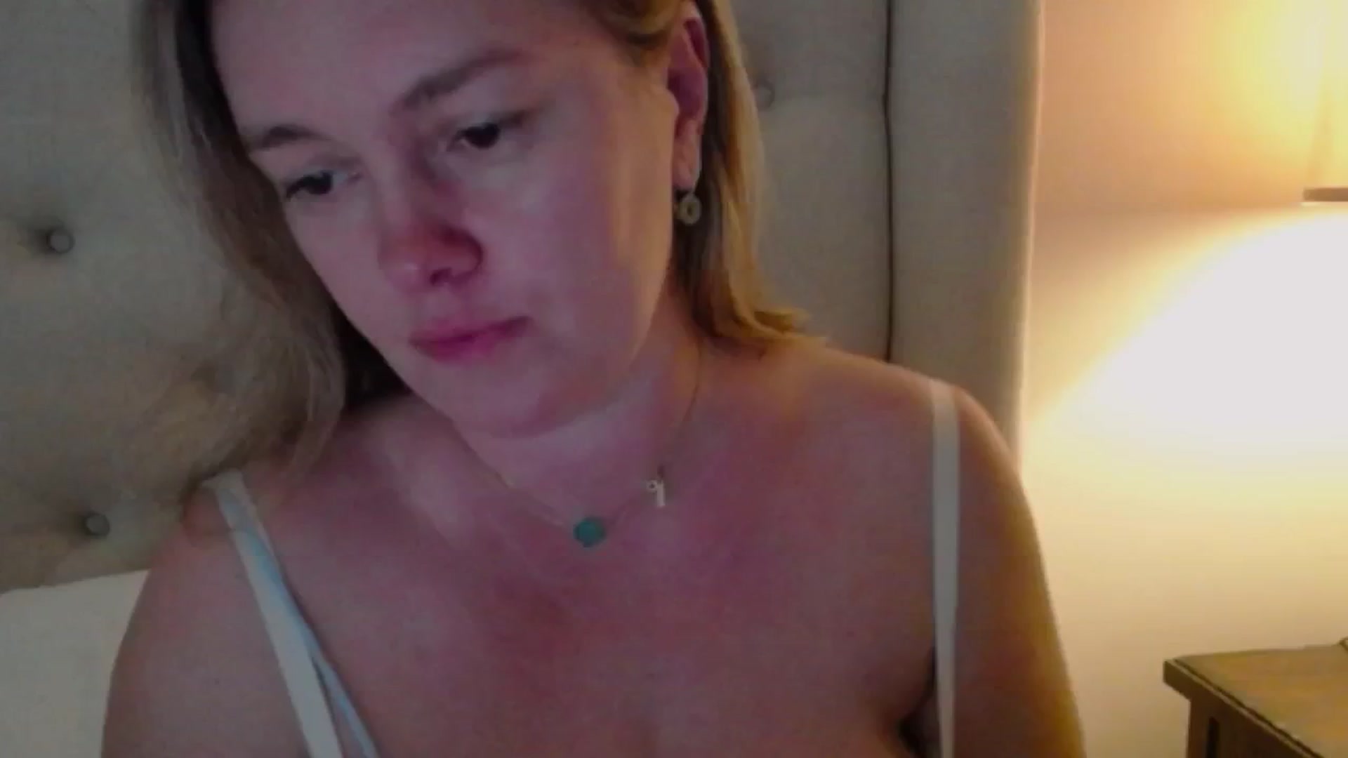 Gallery image thumbnail from J0llye's myfreecams stream on, 10/24/2024, 19:30 image 1 of 20